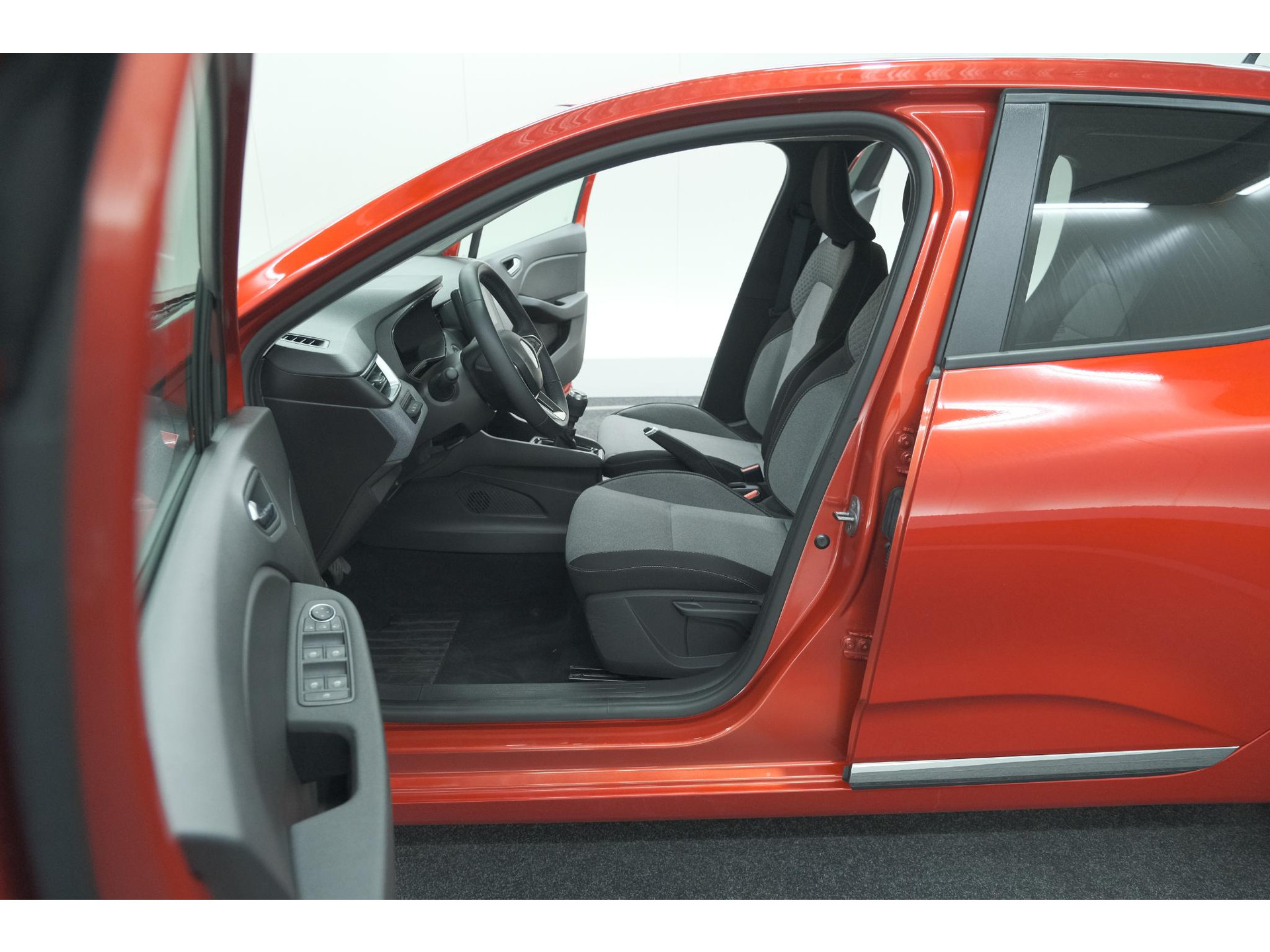 Renault Clio TCe 90 GPF Evolution | Camera | Navigatie | Apple Carplay | Parkeersensoren | Stoelverwarming