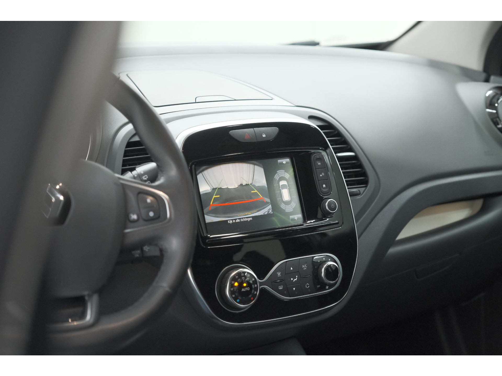 Renault Captur TCe 150 EDC Intens | Camera | Dodehoekdetectie | R-Link Navigatie | Parkeersensoren