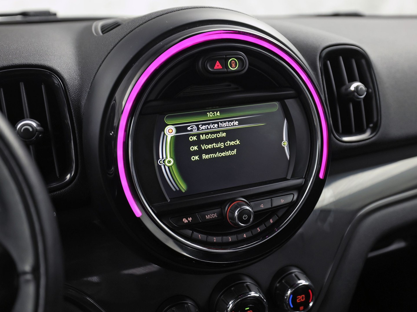 MINI Countryman 1.5 Cooper Chili (NAVIGATIE, CLIMATE, LEDER, PARKEERSENSOREN, SPORTSTOELEN, CRUISE, NIEUWE APK, NIEUWSTAAT)