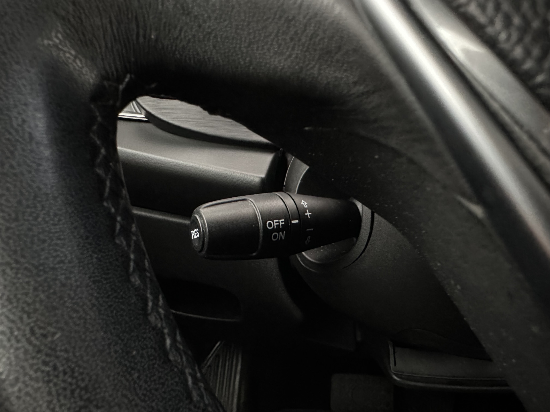 Alfa Romeo Giulietta 1.6 JTDm Super Aut. *NAVI-FULLMAP | SPORTSEATS | SHIFTPADDLES | ECC | PDC | CRUISE | 18''ALU*