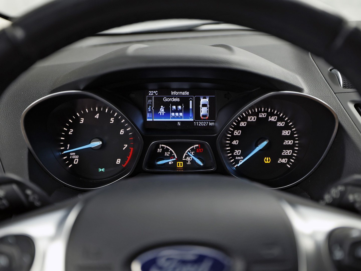 Ford Kuga 1.5 Titanium Sport 150Pk (NAVIGATIE, CLIMATE, STOELVERWARMING, TREKHAAK, GETINT GLAS, SPORTSTOELEN, PARKEERSENSOREN, CRUISE, NIEUWSTAAT)