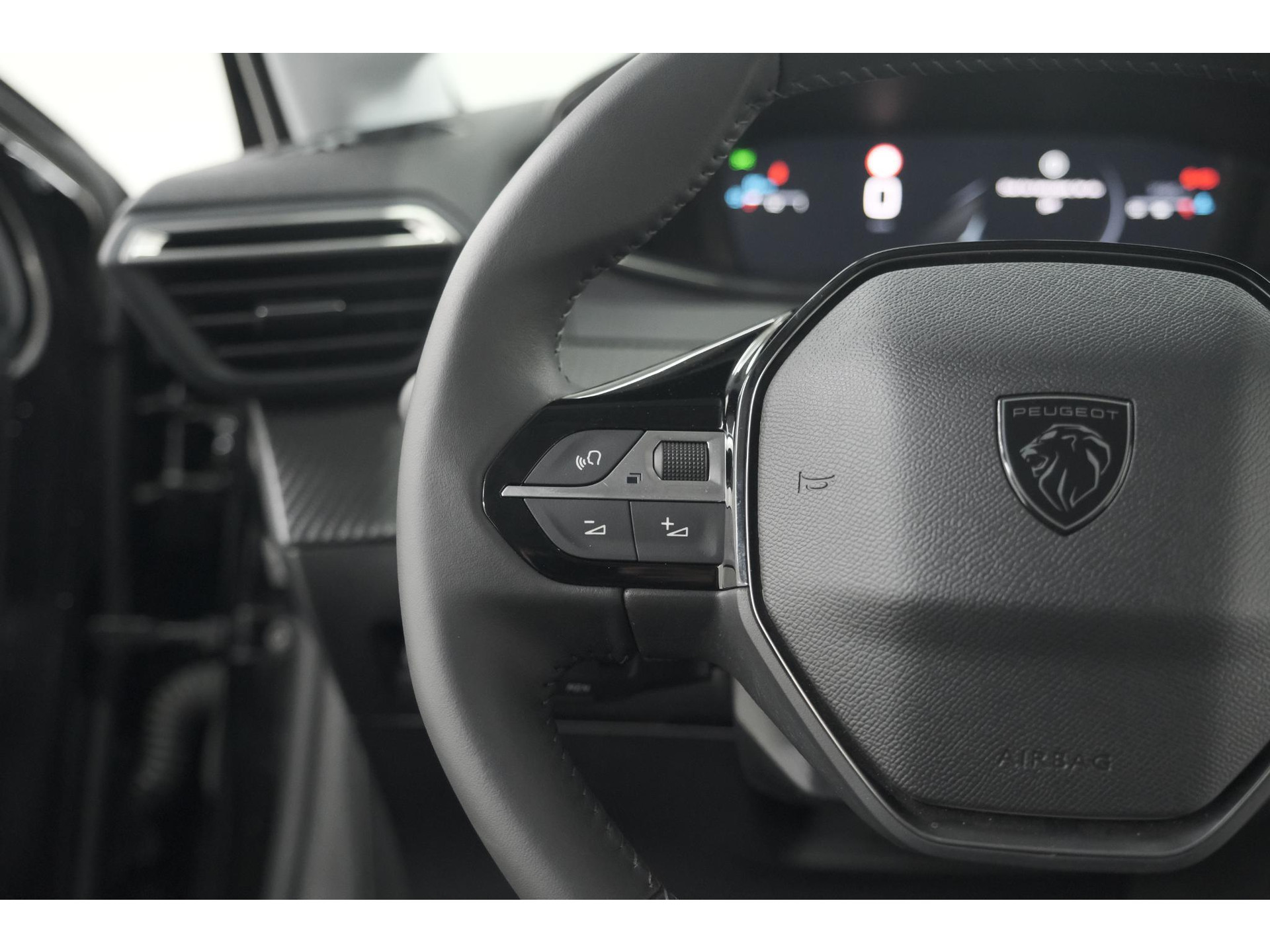 Peugeot 208 PureTech 100 Allure | 360 Camera | Dodehoekdetectie | Navigatie