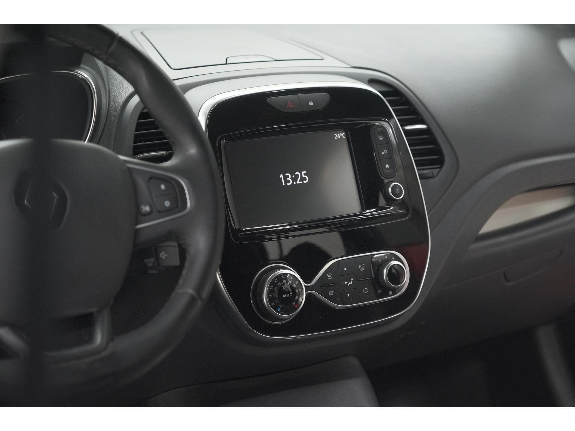 Renault Captur TCe 90 Intens | Trekhaak | Camera | Dodehoekdetectie | Navigatie