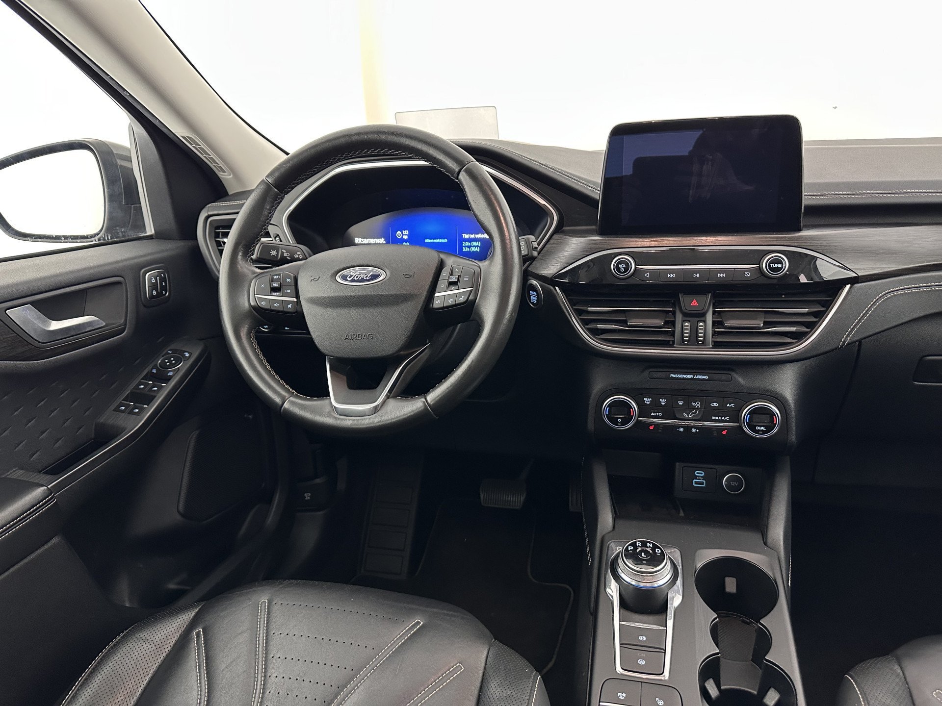 Ford Kuga 2.5 PHEV Vignale (Plug-In) (INCL-BTW) Aut. *HEAD-UP | LEATHER | DIGI-COCKPIT | FULL-LED | KEYLESS | DAB | CARPLAY | NAVI-FULLMAP | MEMORY-PACK | HEATED-COMFORTSEATS | PRIVACYGLASS | TOWBAR | 18''ALU*