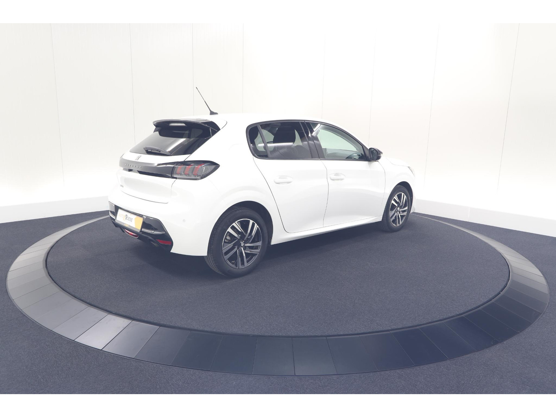 Peugeot 208 PureTech 100 PK Allure | Apple Carplay | Parkeersensoren | Lichtmetalen velgen
