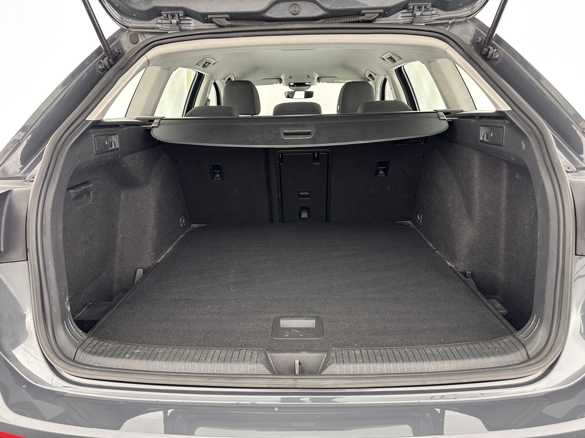 Volkswagen Golf Variant 2.0 TDI Life Business (INCL-BTW)  *FULL-LED | DIGI-COCKPIT | NAVI-FULLMAP | HEATED-COMFORTSEATS | KEYLESS | DAB+ | CARPLAY | ECC | AMBIENT-LIGHT | PDC | 16''ALU*