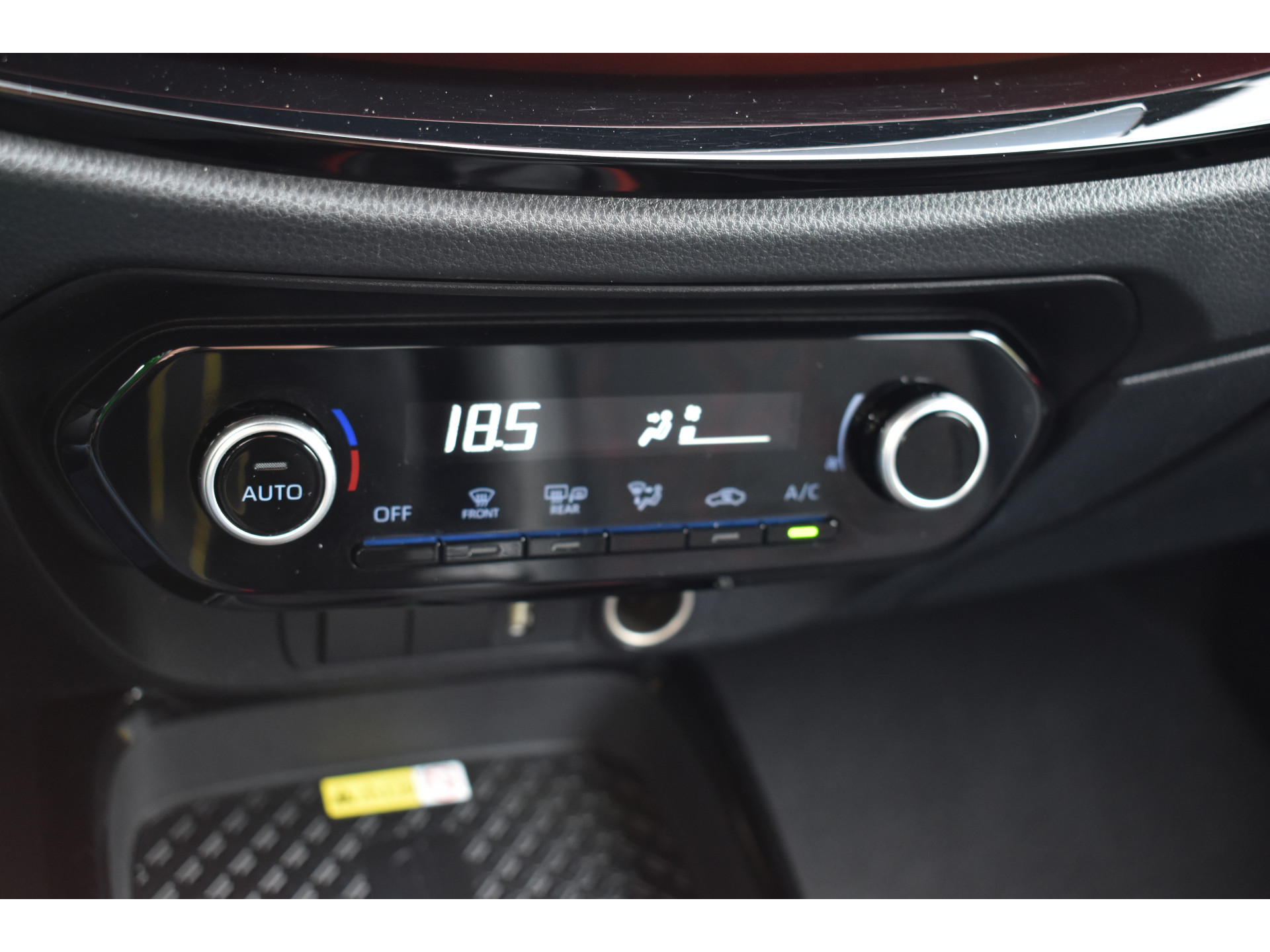 Toyota Aygo X 1.0 VVT-i MT Envy Jbl Navigatie Carplay