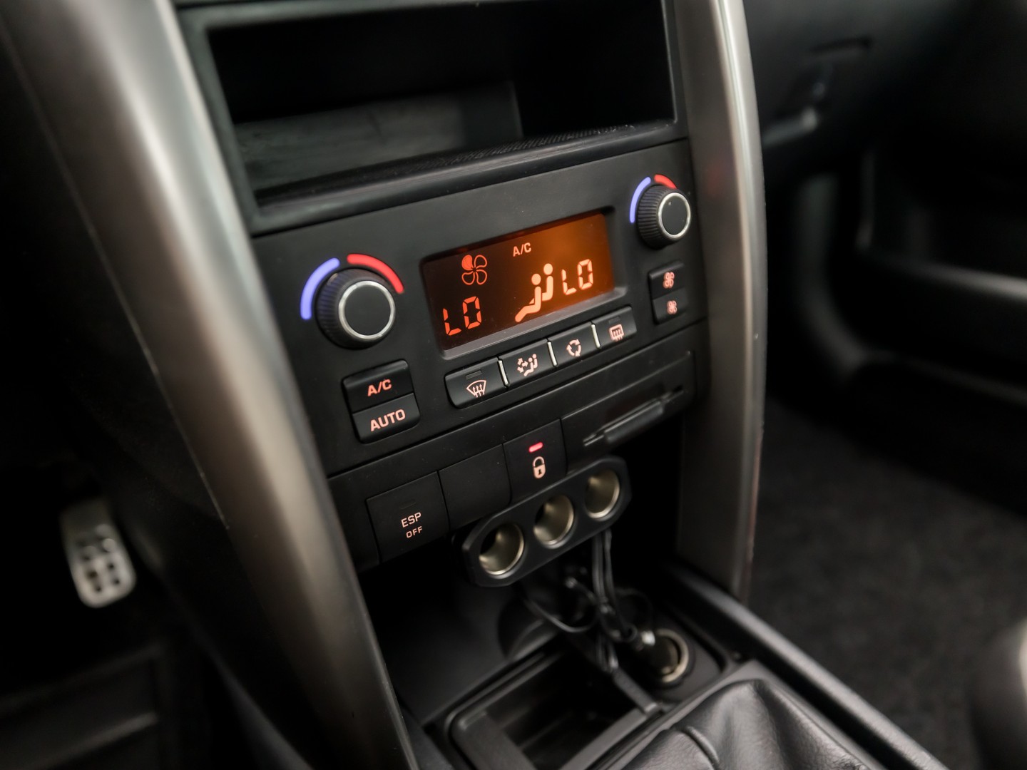 Peugeot 207 CC 1.6 VTi Sport (CLIMATE, TREKHAAK, CRUISE, SPORTSTOELEN, ELEKTRISCHE KAP, PARKEERSENSOREN, ELEK PAKKET, NIEUWSTAAT)