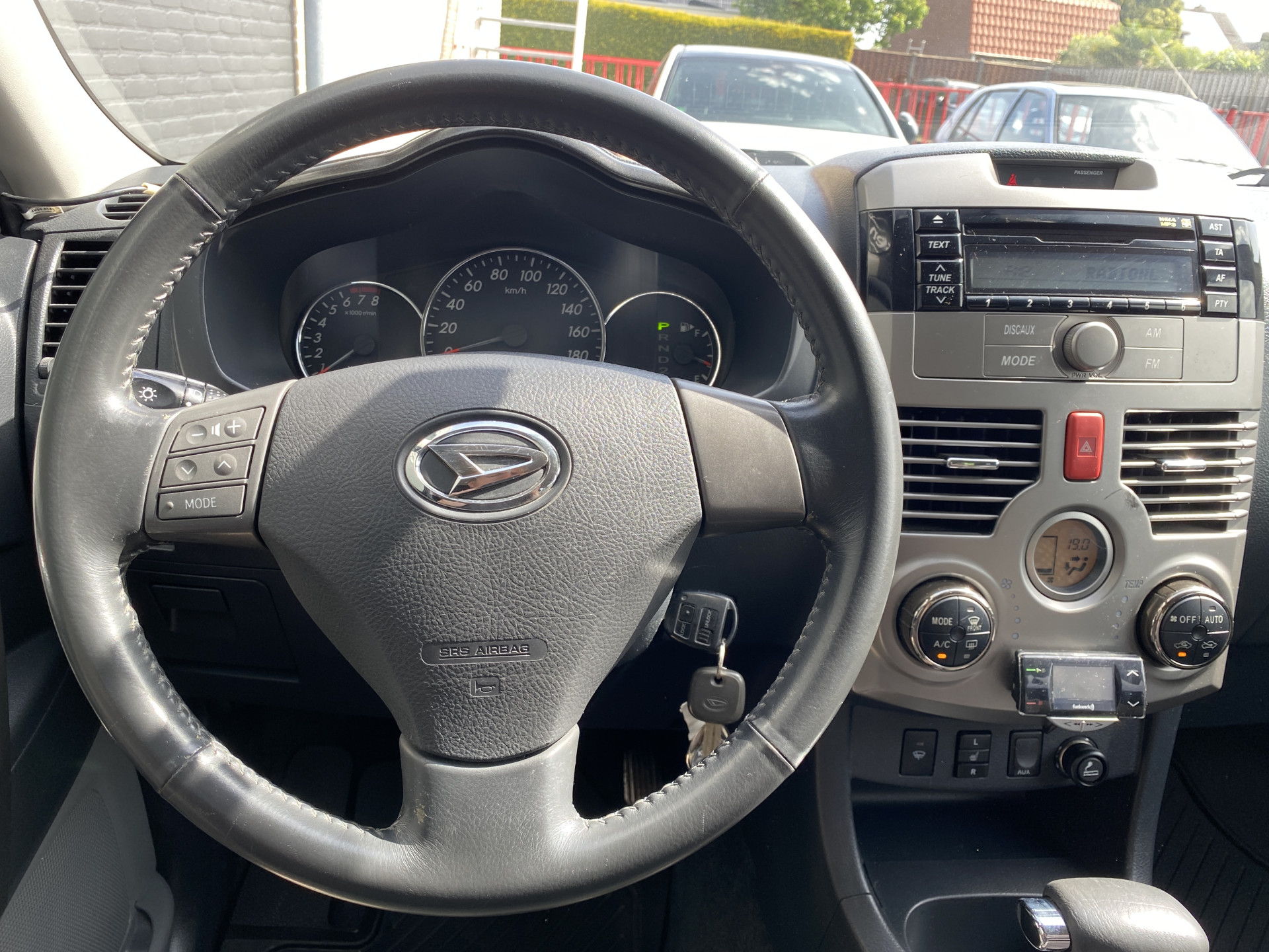 Daihatsu Terios 1.5 4WD Track AUT. | climate control | trekhaak | stoelverwarming | wielkoffer | dac/trc | elektrisch pakket