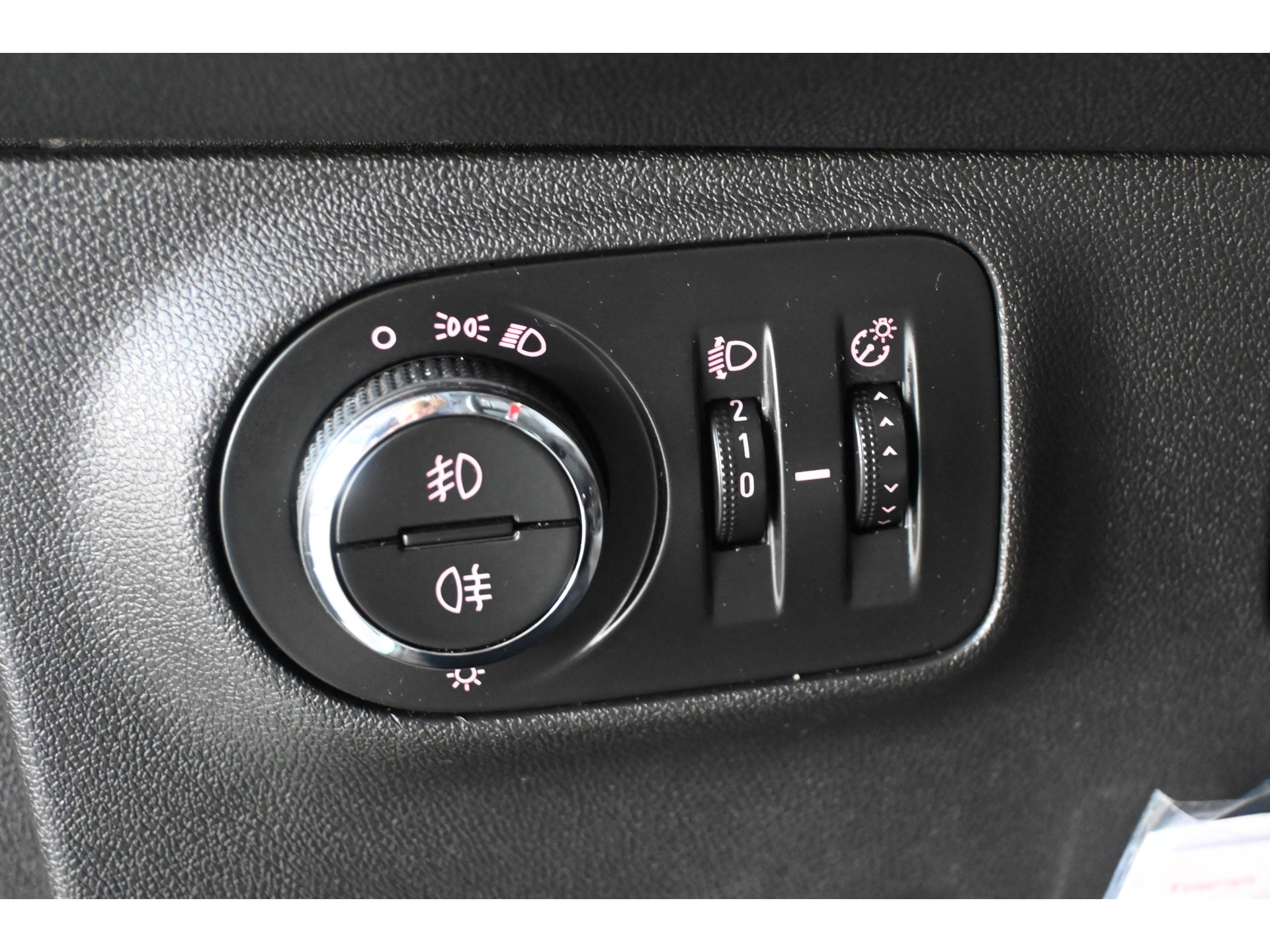 Opel Corsa 1.4 Edition Airco Cruise control Lichtmetaal Elektrisch Pakket Goed Onderhouden! Inruil Mogelijk!