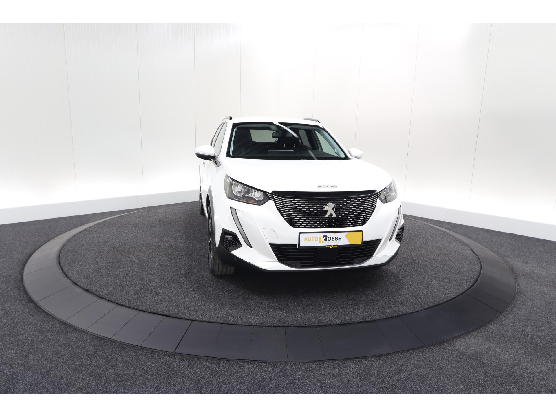 Peugeot 2008 PureTech 130 Allure | Trekhaak | Camera | Navigatie | Parkeersensoren