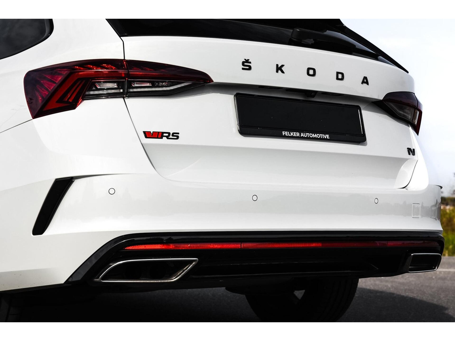 Skoda Octavia Combi RS iV 245PK Pano Matrix HUD