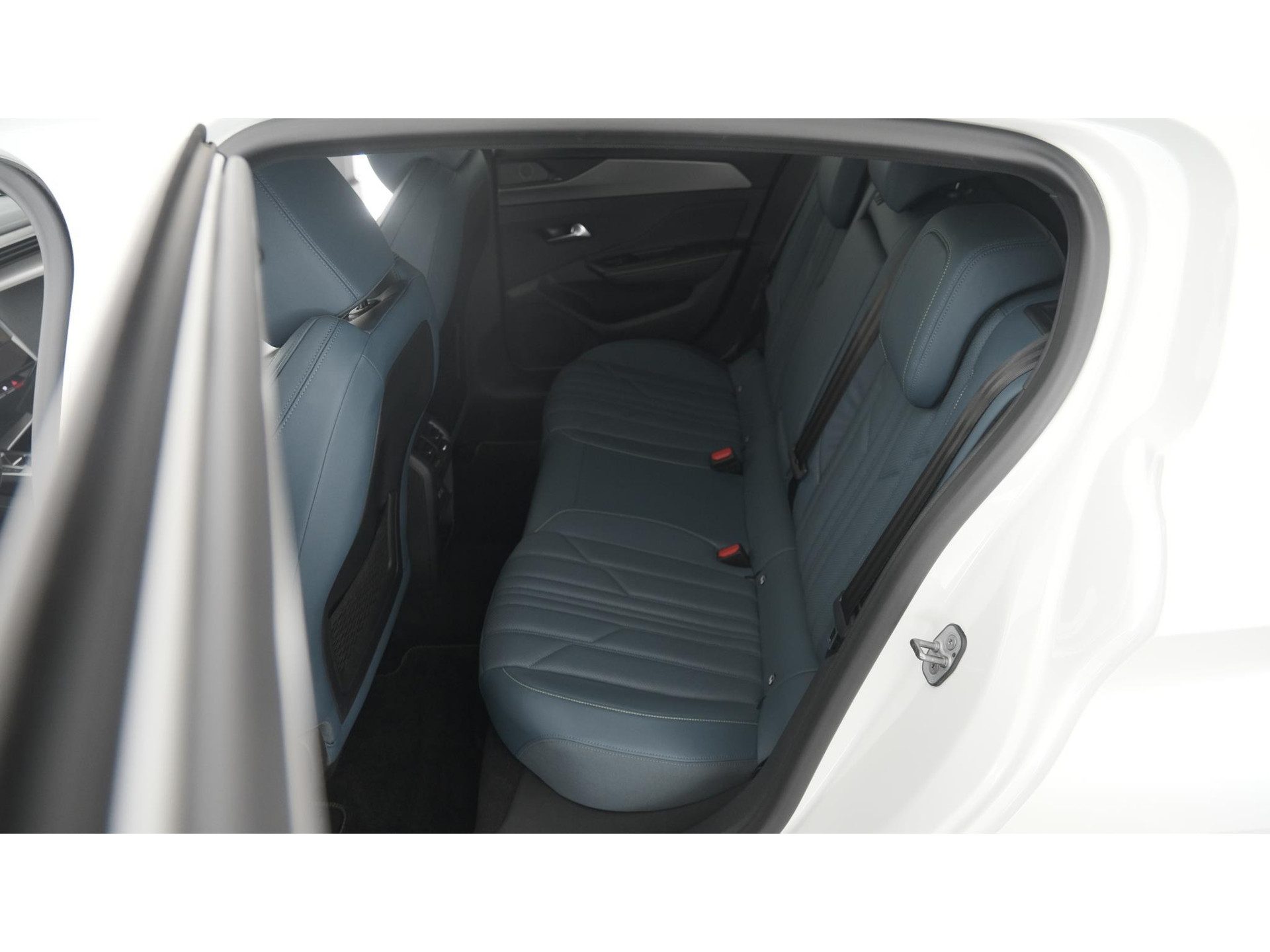 Peugeot 308 PureTech 130 GT Pack Business | Camera | Dodehoekdetectie | Apple Carplay