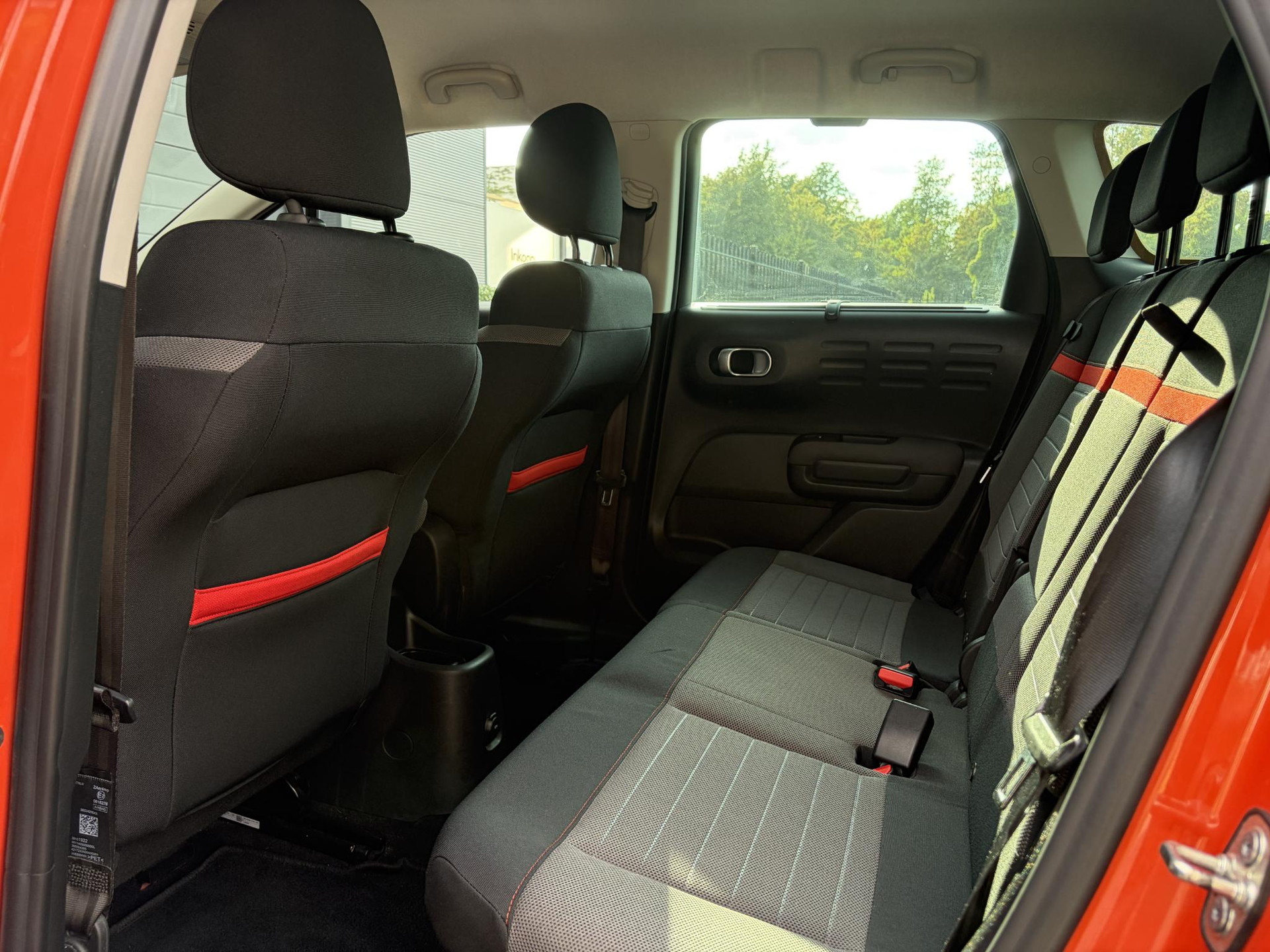 Citroen C3 Aircross 1.2 PureTech S&S Feel ✓2e Eigenaar✓Trekhaak✓110pk✓Clima✓Cruise✓Lm velgen✓Pdc V+A✓N.A.P✓Rijstrooksensor✓Apk tot 08-2027