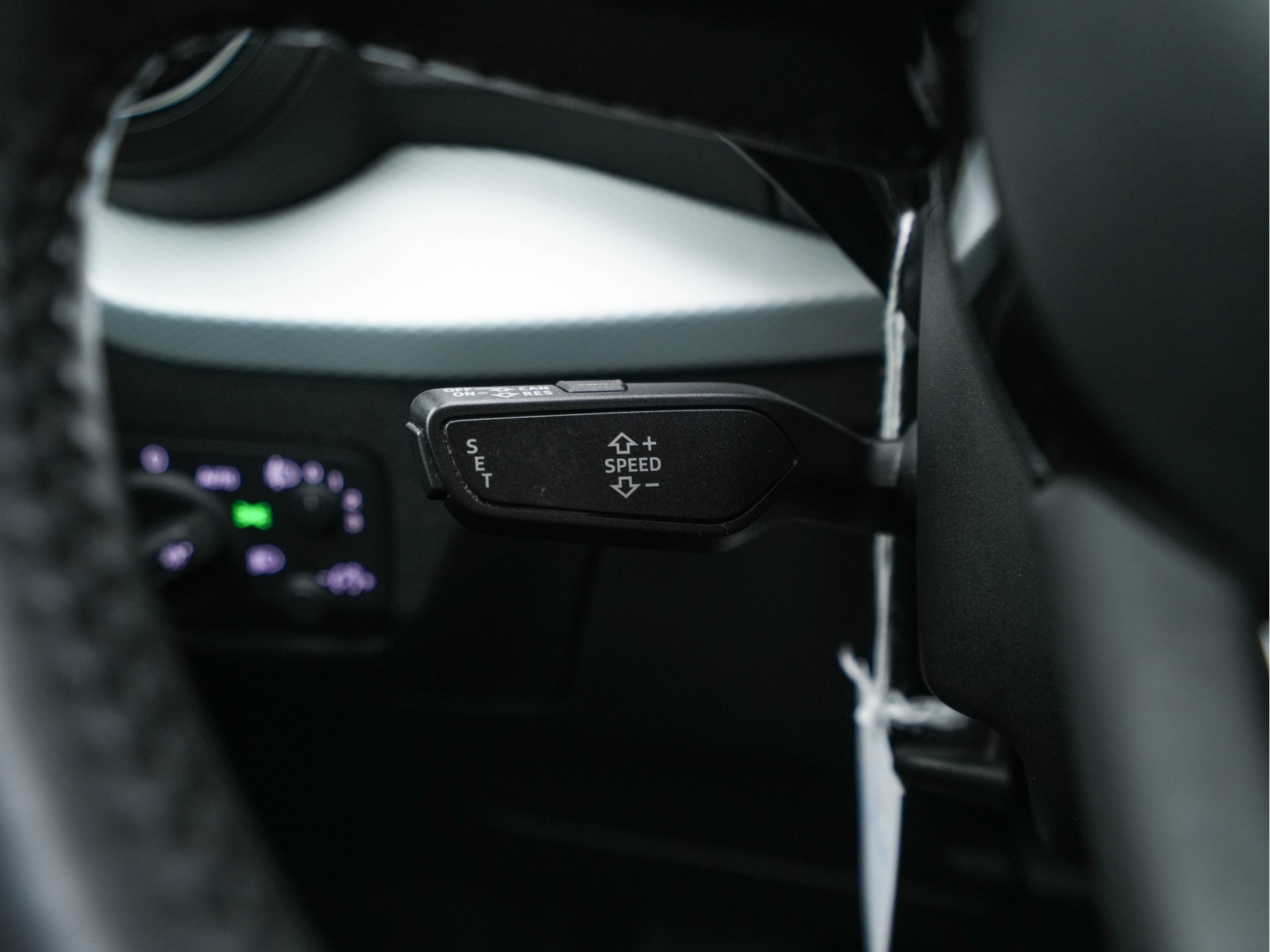 Audi Q2 1.6 TDI Design Pro Line Plus *FULL-LEATHER | NAVI-FULLMAP | HEATED-COMFORTSEATS | PRIVACY-GLASS | ECC | PDC | CRUISE | 18''ALU | TOWBAR*