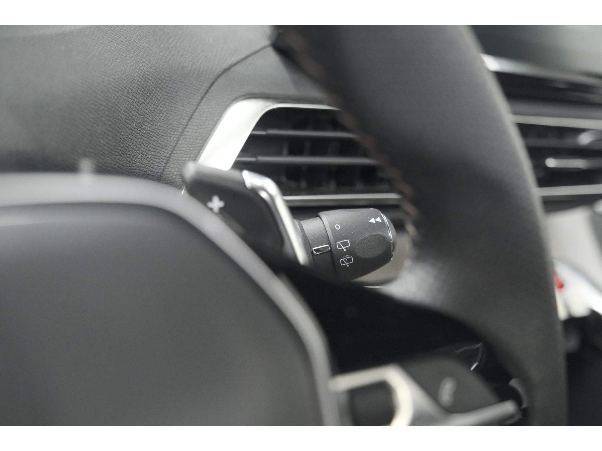 Peugeot 3008 HYbrid4 300 GT | Elektrisch Panoramadak | Dodehoekdetectie | Camera | Navigatie