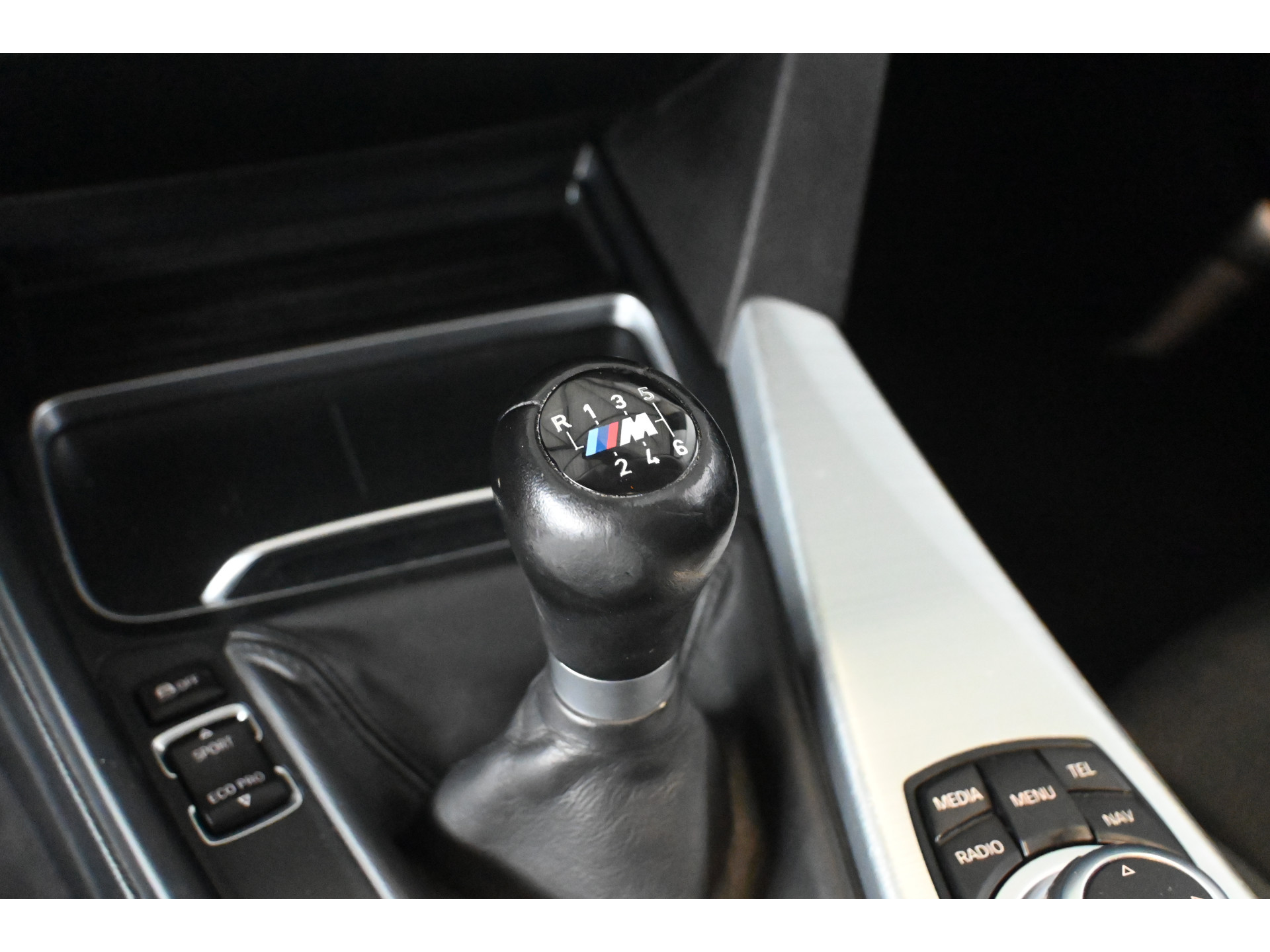 BMW 3-serie Touring 318i Luxury Clima Navigatie LED Panoramadak 18'Inch Goed Onderhouden! Inruil Mogelijk!
