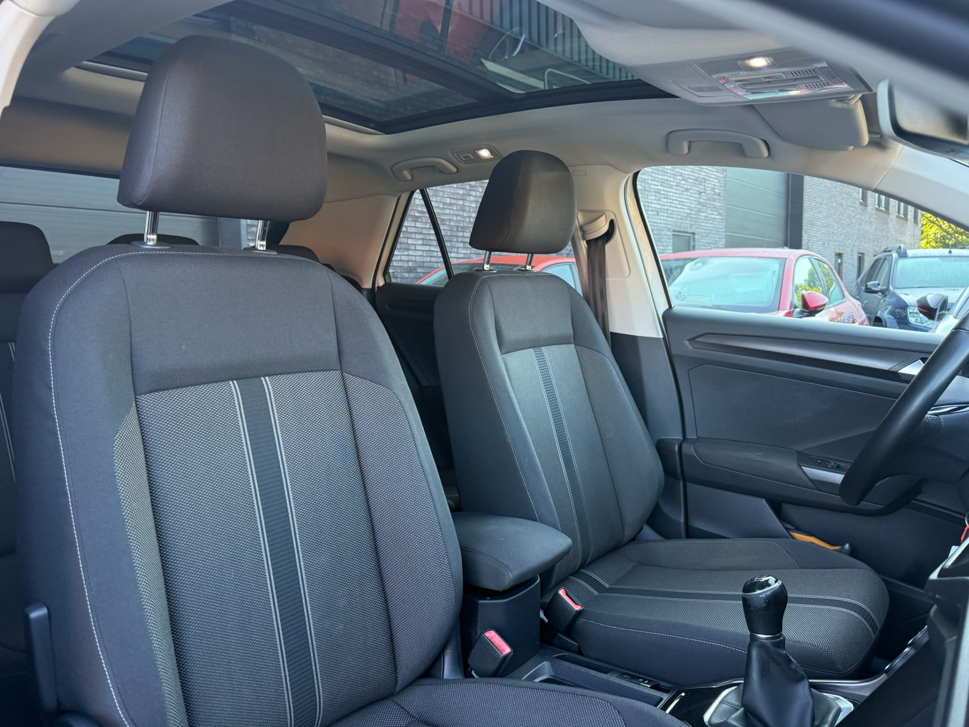 Volkswagen T-Roc 1.0 TSI Style | 1E EGENAAR | 3/6 OF 12MND GARANTIE | PANODAK | ACC | LANE ASSIST | AIRCO |
