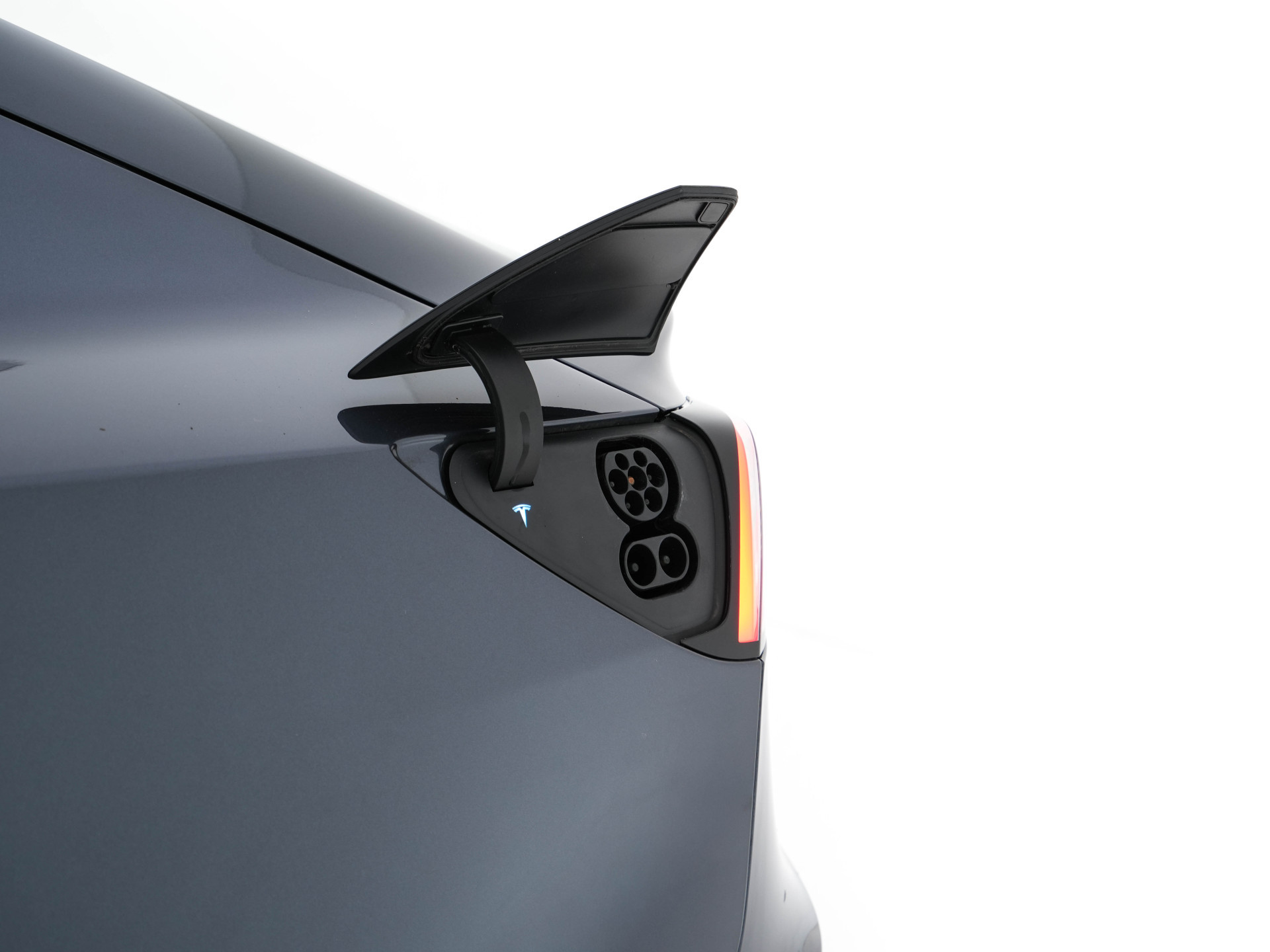 Tesla Model 3 Standard RWD Plus 60 kWh [ 3-Fase-11Kw ] {SOH-88%} (INCL-BTW) Aut. *PANO | AUTO-PILOT | LEATHER | KEYLESS | FULL-LED | MEMORY-PACK | SURROUND-VIEW | DAB | CARPLAY | DIGI-COCKPIT | LANE-ASSIST | COMFORTSEATS | 18"ALU*