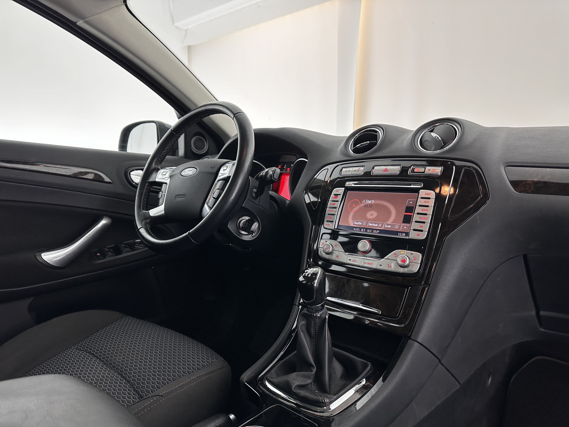 Ford Mondeo 2.0-16V Ghia *NAVI-FULLMAP | ECC | PDC | CRUISE | COMFORT-SEATS | 16"ALU*