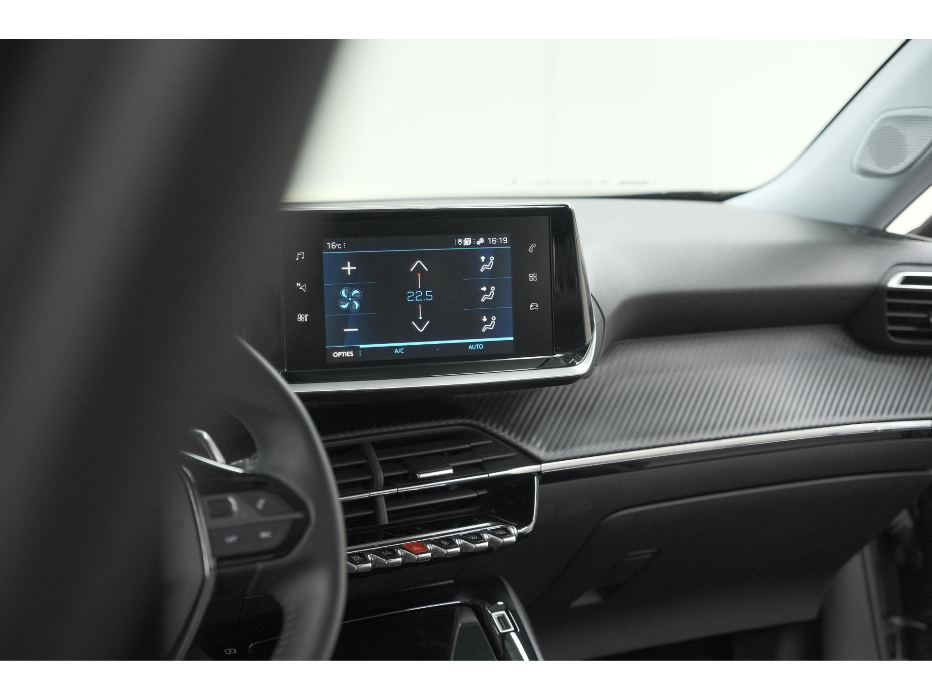 Peugeot 2008 PureTech 130 EAT8 Allure Pack | Trekhaak | Camera | Navigatie | Parkeersensoren