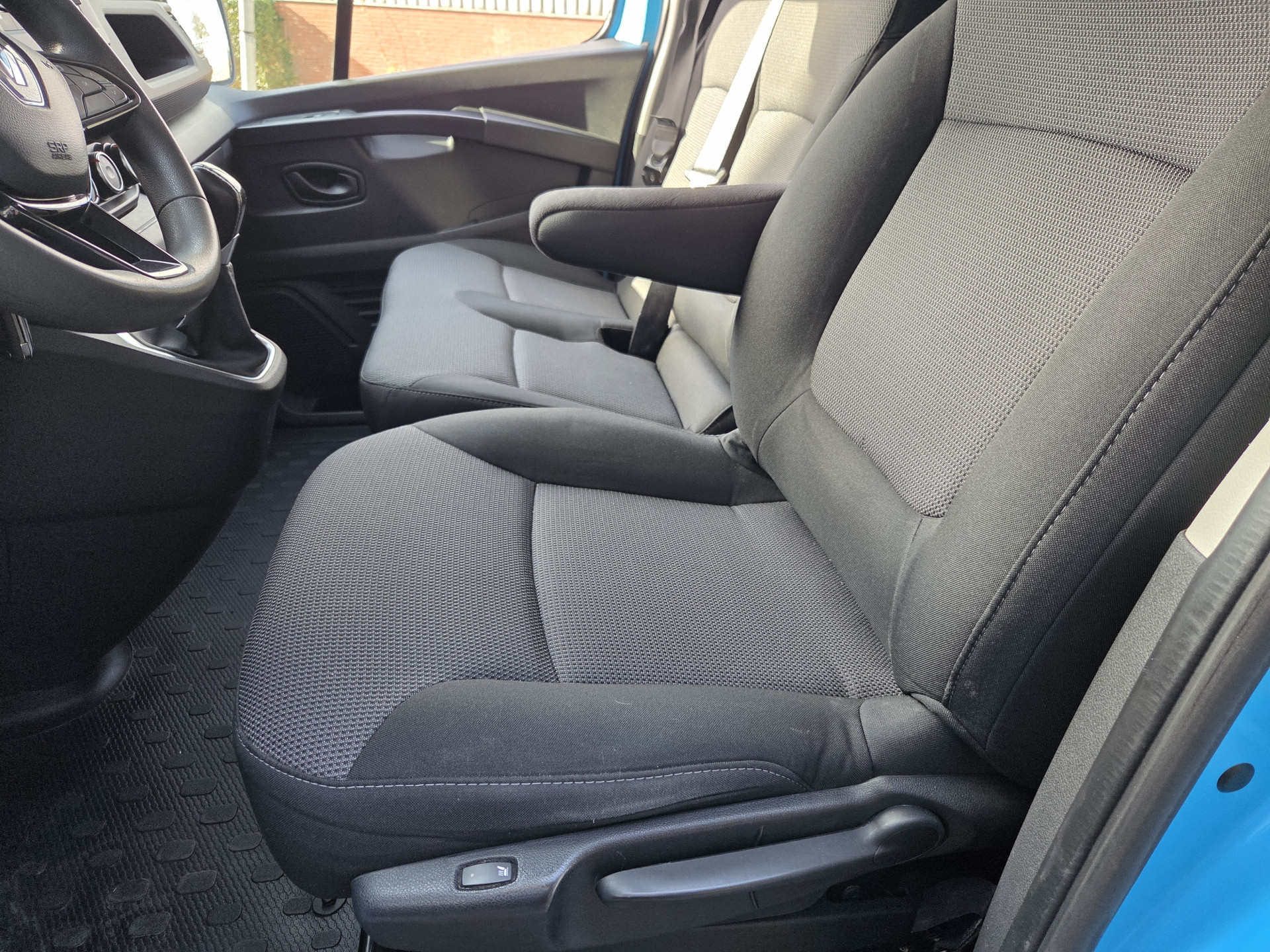 Renault Trafic 2.0 Blue dCi 150 Pk AUTOMAAT L2  Airco PDC Cruisecontrol Achteruitrijcamera Verwarmde stoel