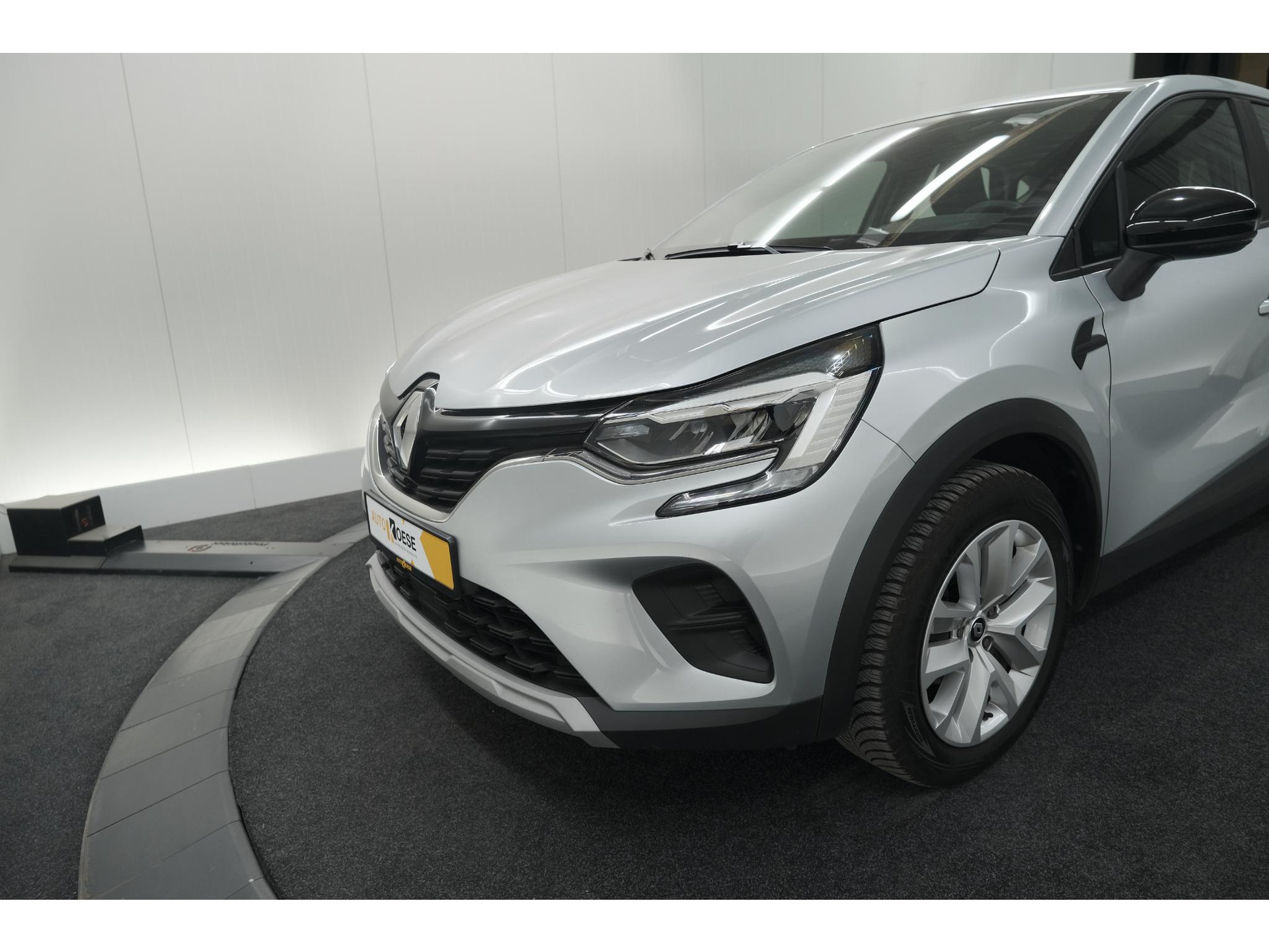 Renault Captur TCe 90 Evolution | Parkeersensoren | Navigatie | Allseason Banden | Apple Carplay