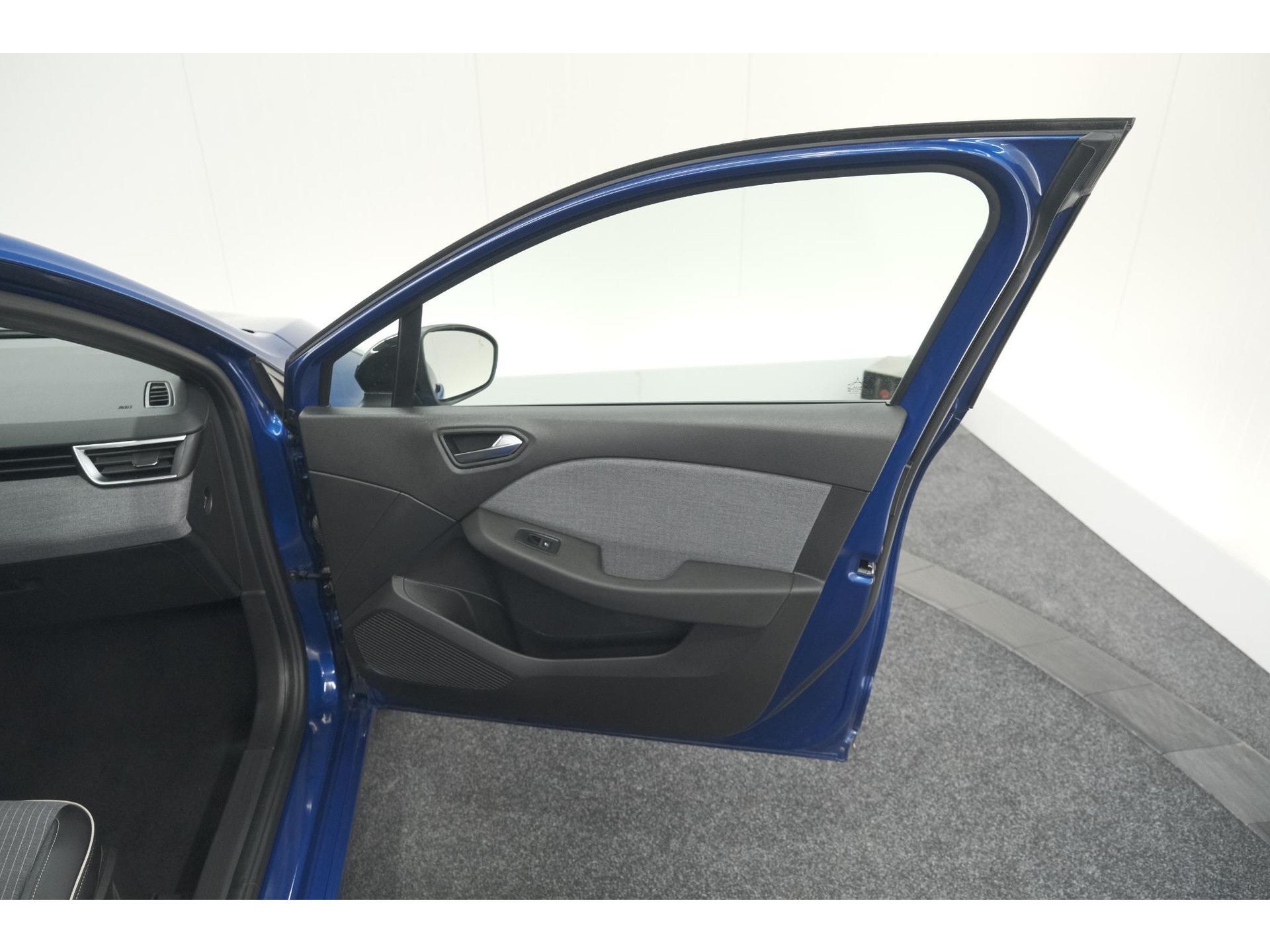Renault Clio TCe 90 GPF Techno | 360 Camera | Dodehoekdetectie | Adaptieve Cruise Control
