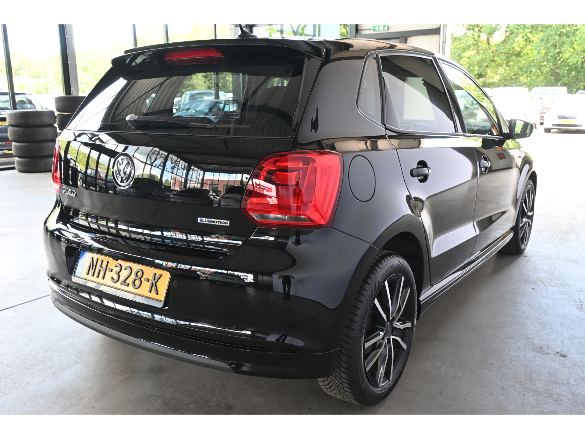 Volkswagen Polo 1.0 BlueMotion Edition Clima Navigatie Cruise Control Goed Onderhouden! Inruil Mogelijk!