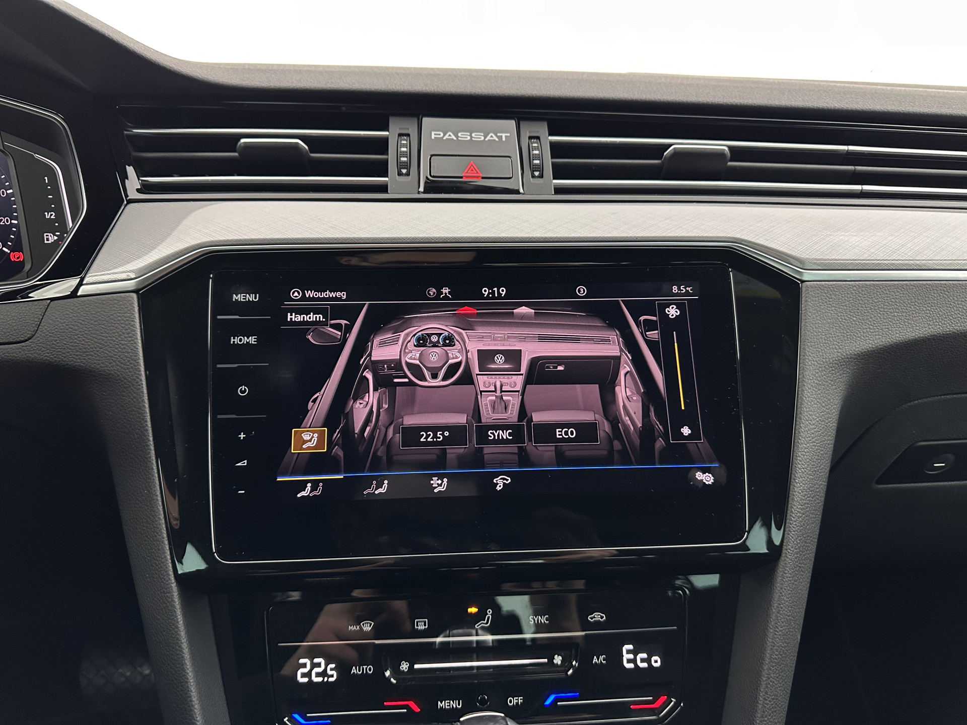 Volkswagen Passat 1.4 TSI PHEV GTE Business (INCL-BTW) Aut. *FULL-LED | DIGI-COCKPIT | ADAPTIVE-CRUISE | NAVI-FULLMAP | KEYLESS | DAB+ | COMFORT-SEATS | SHIFTPADDLES | PRIVACY-GLASS | PDC | CAMERA | CARPLAY | 17''ALU*