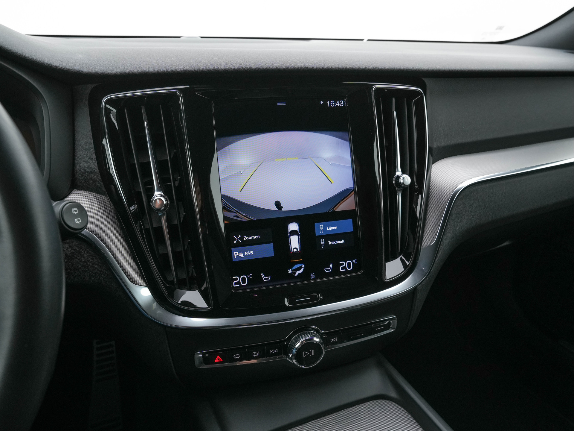 Volvo V60 2.0 B3 R-Design (INCL-BTW) *LEATHER-FABRIC | DIGI-COCKPIT | FULL-LED | MEMORY-PACK | HEATED-SPORTSEATS | LANE-ASSIST | NAVI-FULLMAP | CAMERA | DAB+ | PRIVACY-GLASS | ECC | PDC | TOWBAR | 19''ALU*