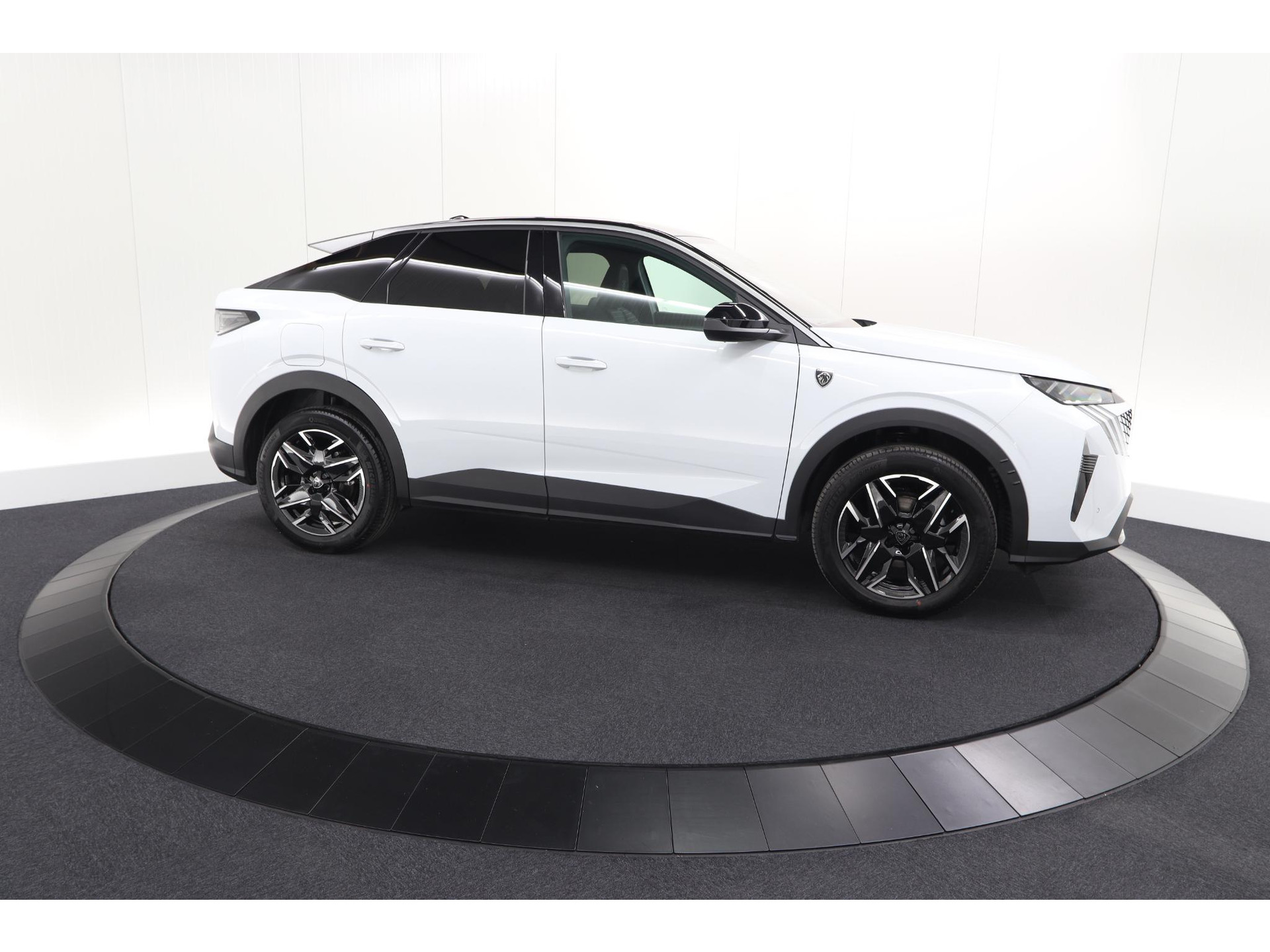 Peugeot 3008 1.2 Hybrid 145 GT | Camera | Adaptieve Cruise Control | Elektrische Kofferklep | Stuurwielverwarming