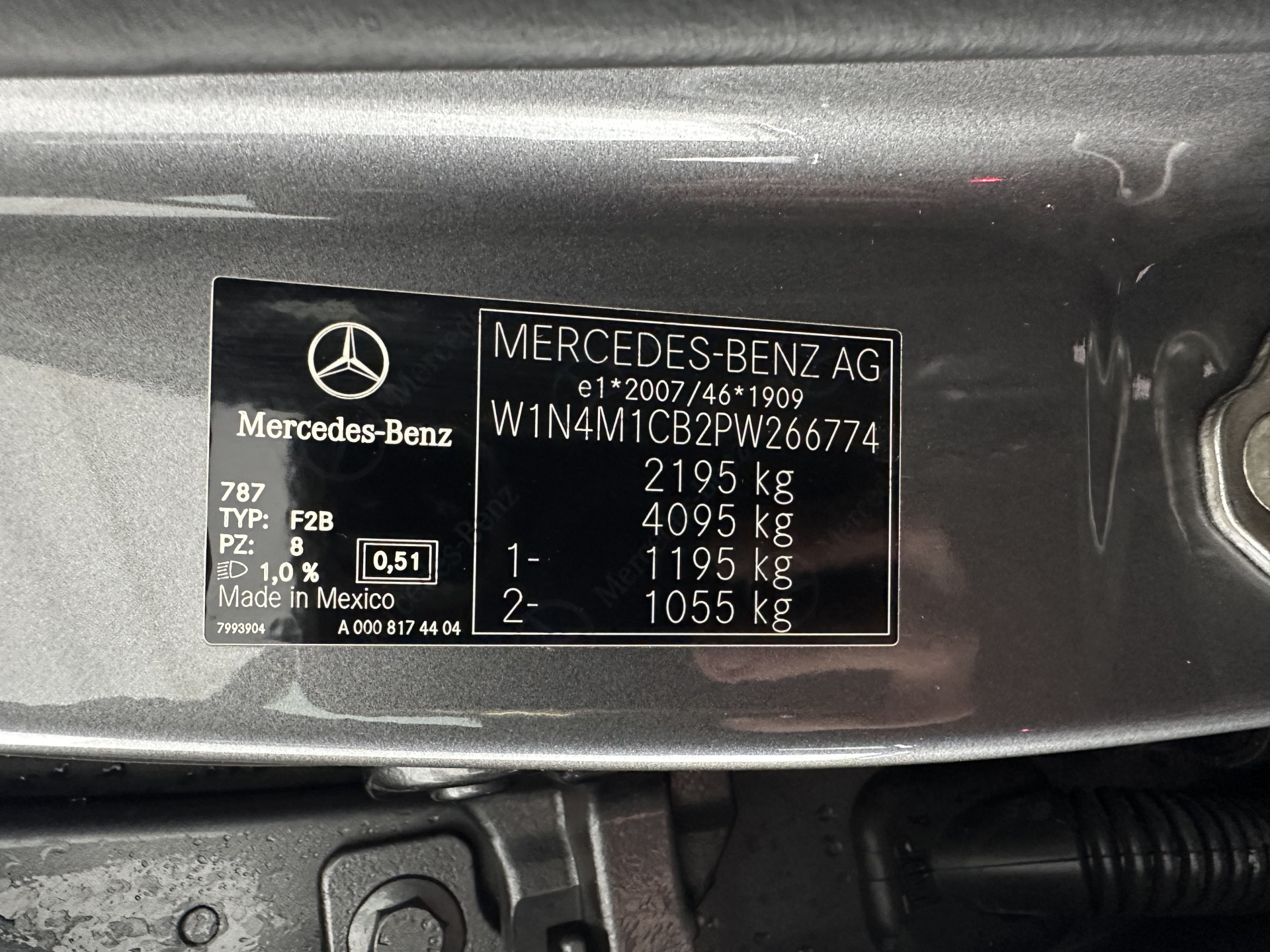 Mercedes-Benz GLB 200 d ( VAN ) Premium AMG-Sport-Pack Aut. *LEATHER-MICROFIBRE | FULL-LED | AMBIENT-LIGHT | WIDE-SCREEN-DIGICOCKPIT | HEATED-SPORTSEATS | KEYLESS | NAVI-FULLMAP | DAB+ | ECC | PDC | CRUISE | 19''ALU*