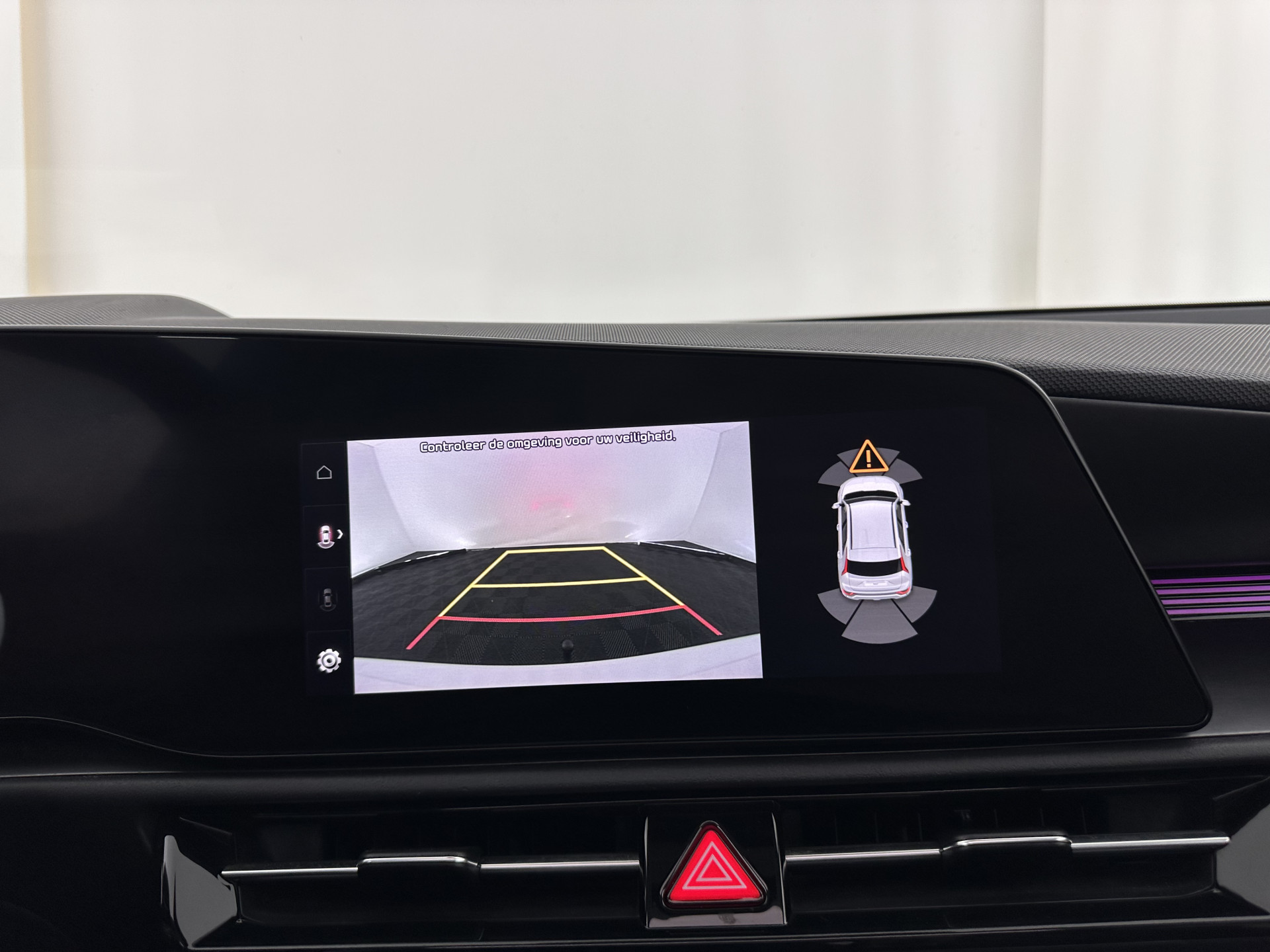 Kia Niro 1.6 GDi Hybrid Dynamic Plus Line (INCL-BTW) Aut. *PANO | HEAD-UP | LEATHER | DIGI-COCKPIT | NAVI-FULLMAP | DAB | ADAPTIVE-CRUISE | CAMERA | HEATED-COMFORTSEATS | KEYLESS | PRIVACYGLASS | SHIFTPADDLES | CARPLAY | TOWBAR | 16"