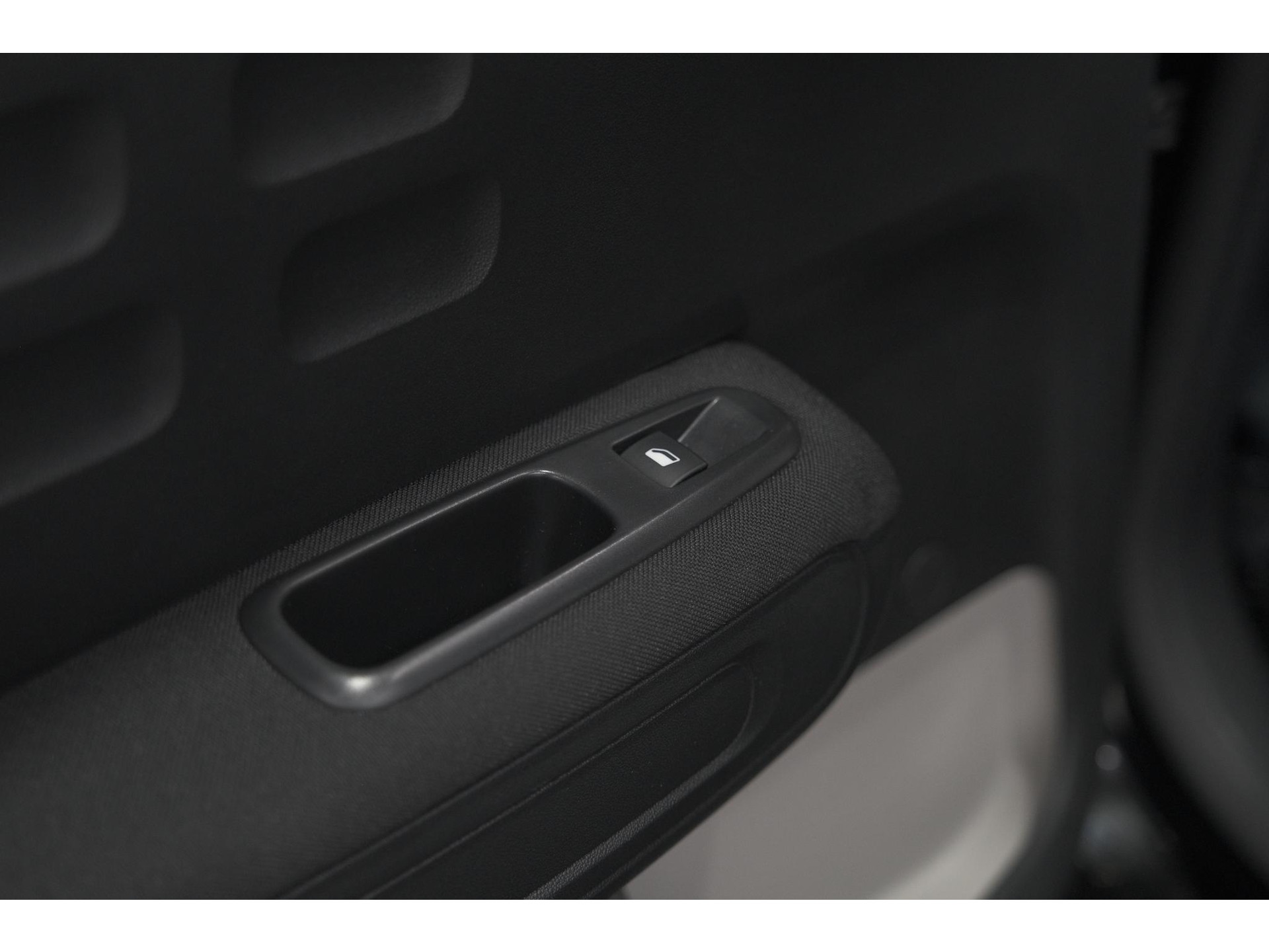 Citroen C3 PureTech 110 EAT6 Max | Apple Carplay | Parkeersensoren | Climate Control | 16 Inch Lichtmetalen Velgen