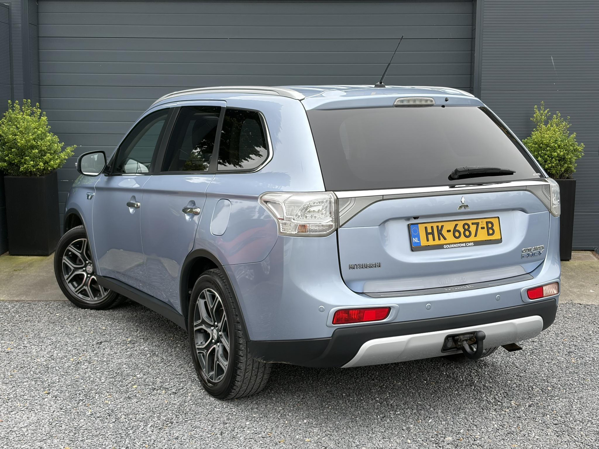 Mitsubishi Outlander 2.0 PHEV Executive Edition Trekhaak,Schuifdak,Leder,Stoelverw-Koeling,Camera,Navi,Keyless,Clima,Cruise,Lm velgen,Pdc,V+A,Rijstrooksensor,Extra velgen,N.A.P,Nieuwe Apk bij Aflevering