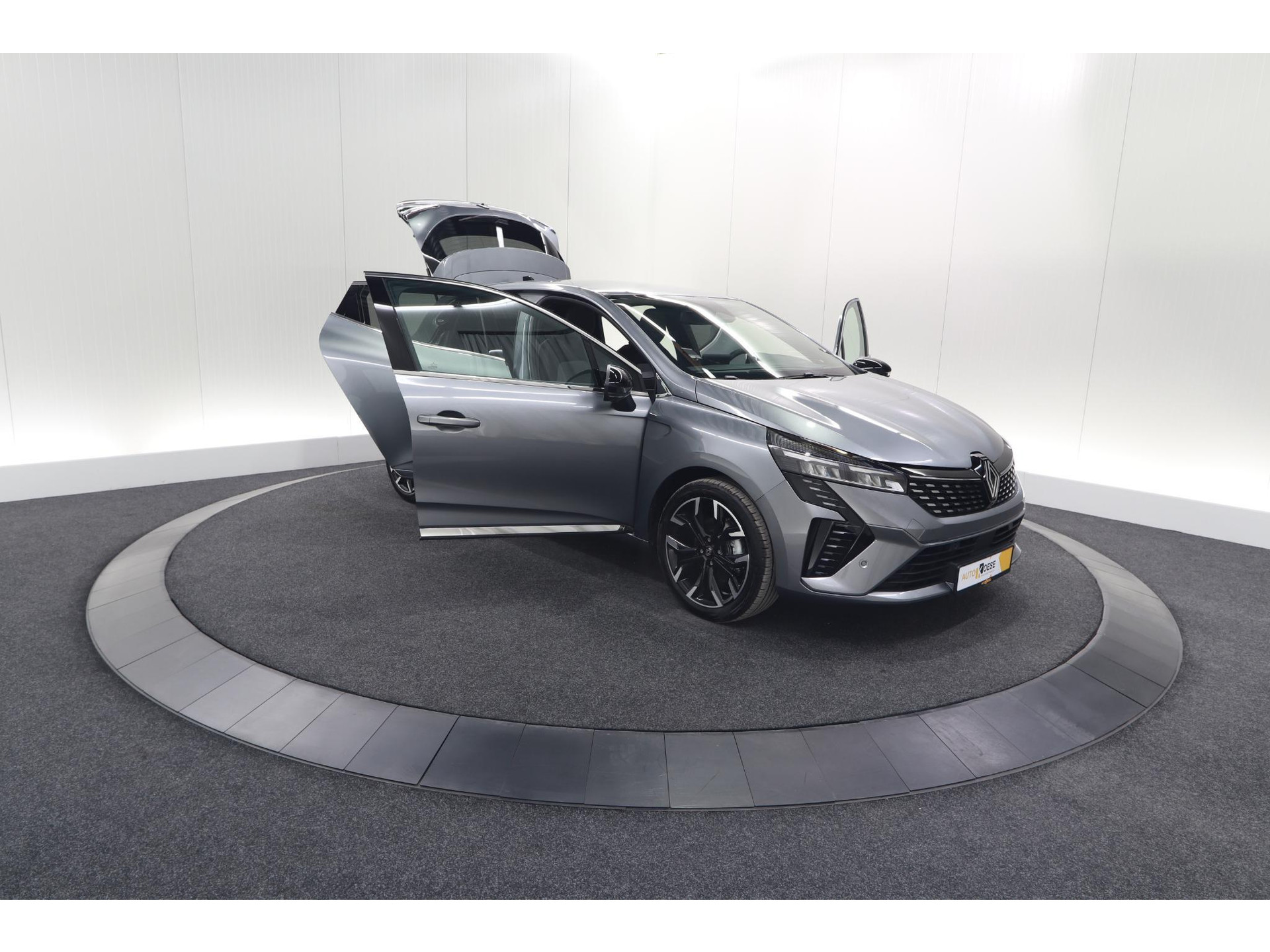 Renault Clio 1.6 E-Tech Full Hybrid 145 Techno | 360 Camera | Bose Audio | Stoelverwarming | 9.3 Inch Groot Scherm