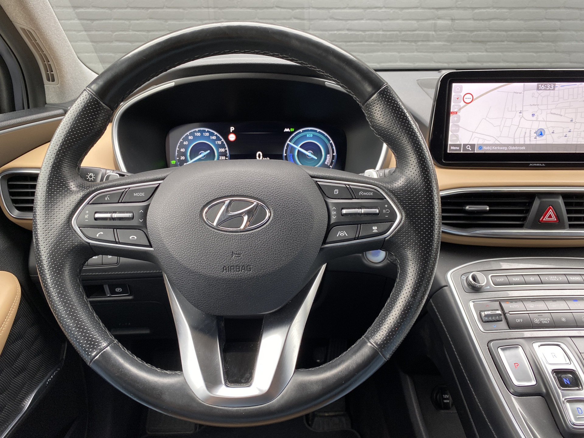 Hyundai Santa Fe 1.6 T-GDI HEV 230 pk Premium AUT. | dealer onderh. | leder inter. | 360 camera | trekhaak | memory | stoel-/stuurvw.