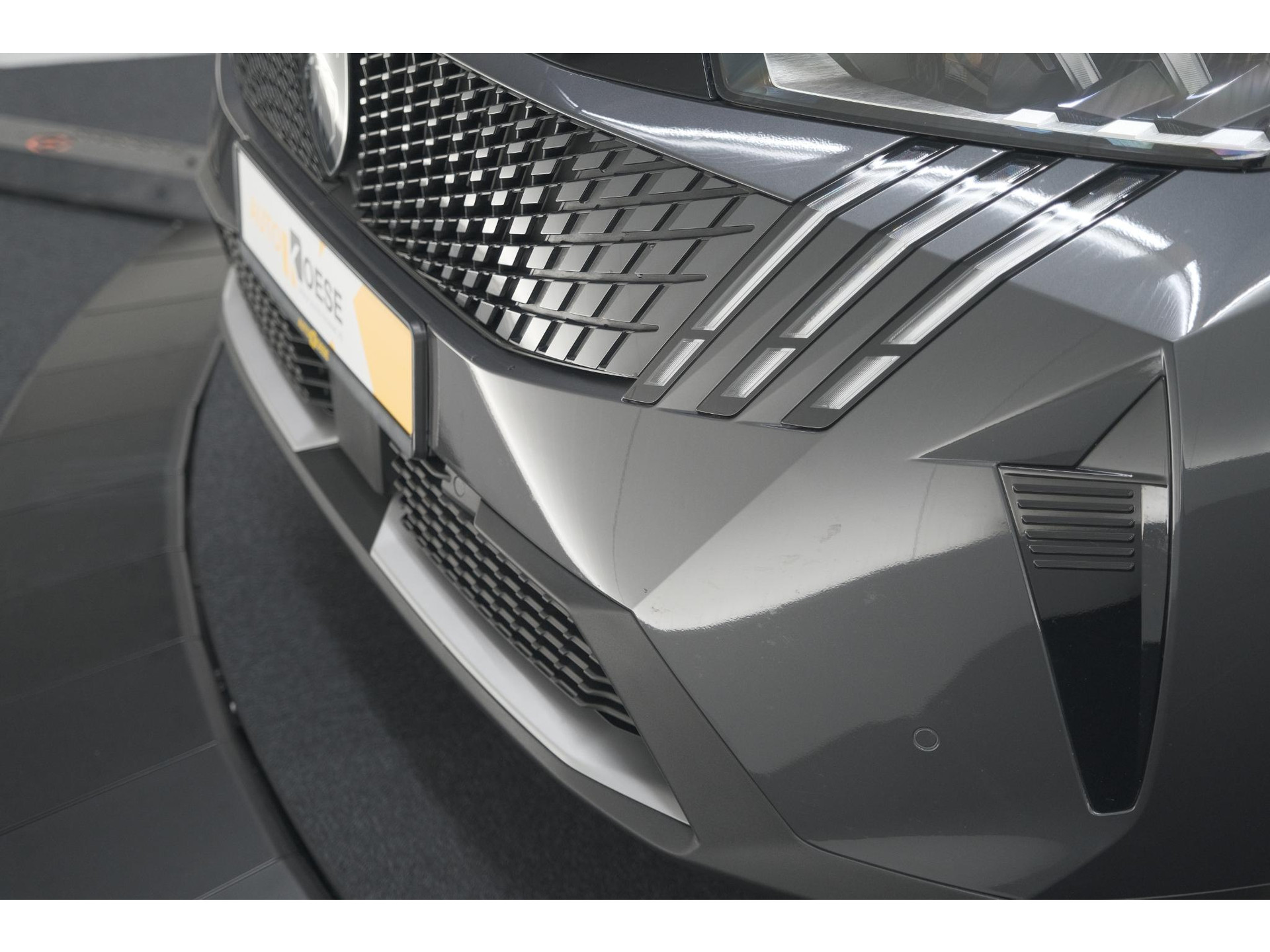 Peugeot 3008 1.2 Hybrid 136 GT | Pack Winter | Camera | Adaptieve Cruise Control | Elektrische Kofferklep