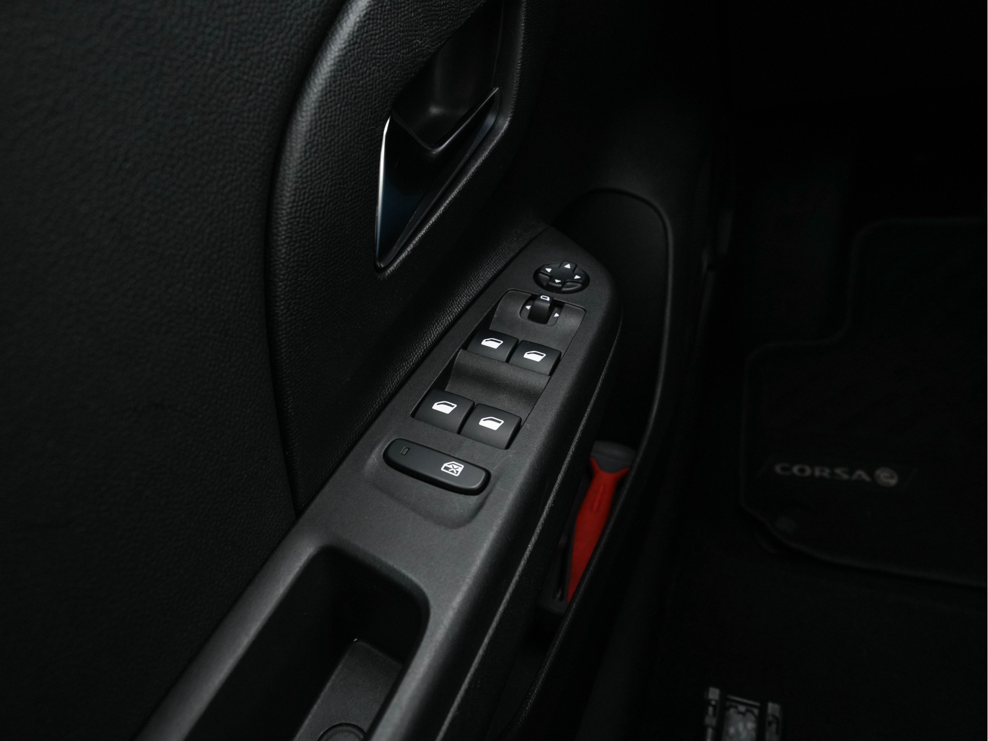 Opel Corsa-e Elegance 50 kWh [3-Fase-] {SOH-90%} (INCL-BTW) Aut.*FULL-LED | DIGI-COCKPIT | LEATHER-MICROFIBRE | CARPLAY | CAMERA | ECC | KEYLESS | CRUISE | DAB | 16'' ALU*