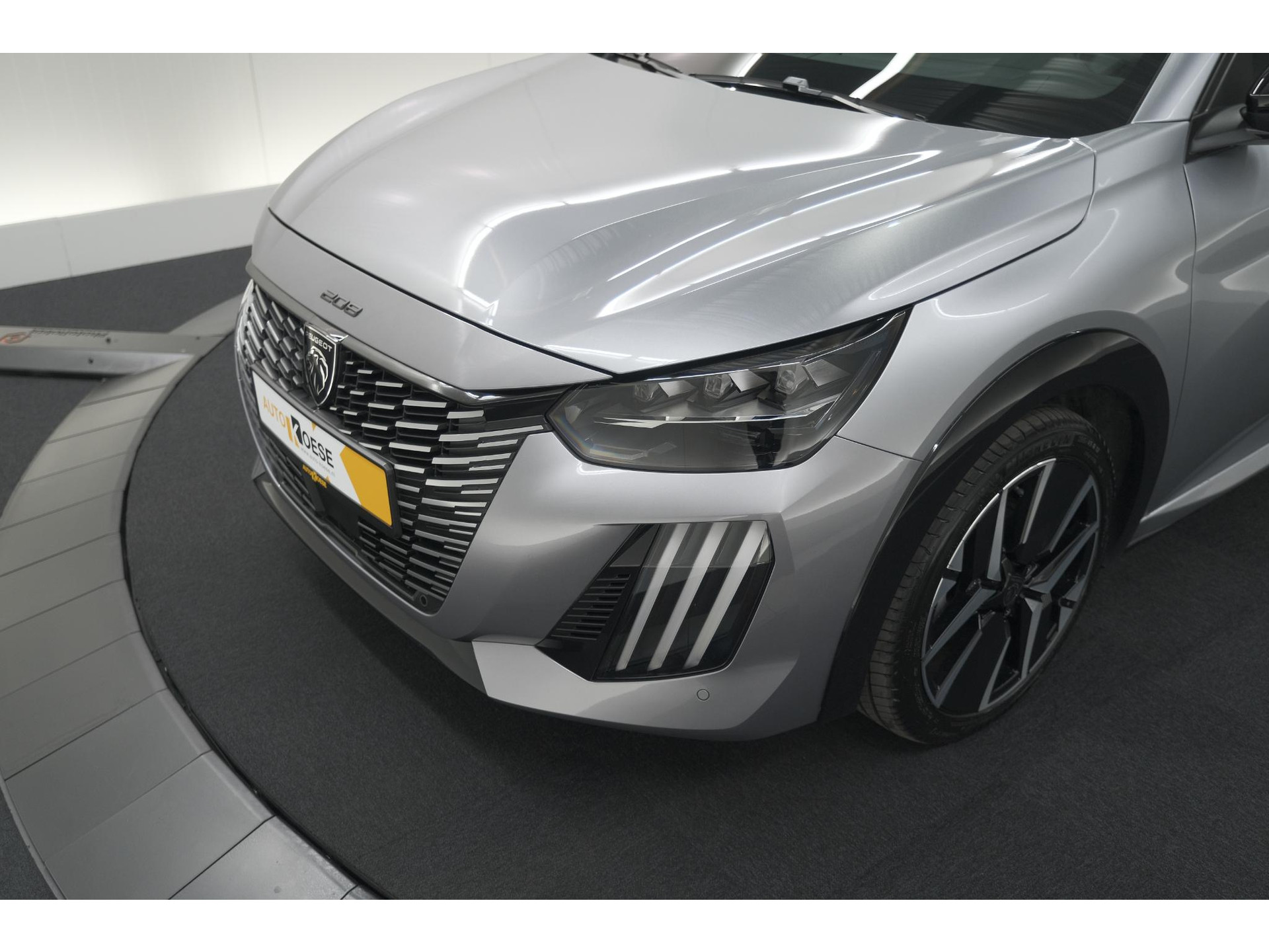 Peugeot 208 1.2 Hybrid 145 e-DCS6 GT | Alcantara Pakket | Camera | Apple Carplay | Stoelverwarming
