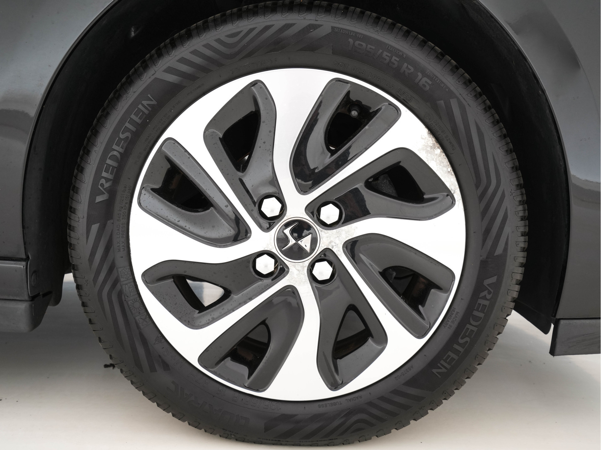 DS 3 1.6 BlueHDi Business *ALCANTARA-MICROFIBRE | SPORT-SEATS | ECC | PDC | CRUISE | PRIVACY-GLASS | 16''ALU*