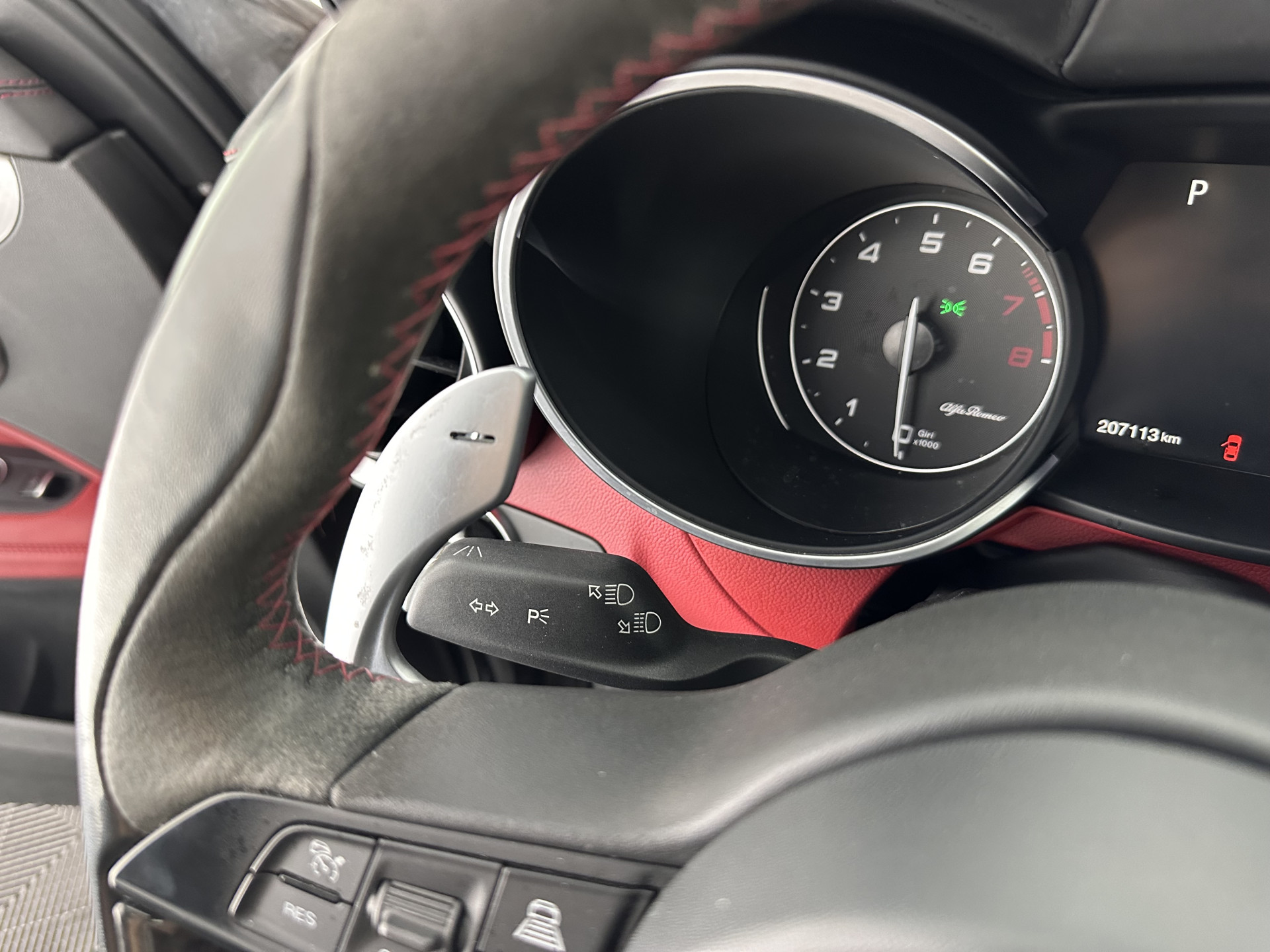 Alfa Romeo Stelvio 2.9 V6 AWD Quadrifoglio (INCL-BTW) Aut. *PANO | LEATHER-ALCANTARA | XENON | ADAPTIVE-CRUISE | BLIND-SPOT | HARMAN/KARDON | MEMORY-PACK | HEATED-SPORTSEATS | DAB+ | KEYLESS | CARPLAY | NAVI-FULLMAP | CARBON-INLAY |..