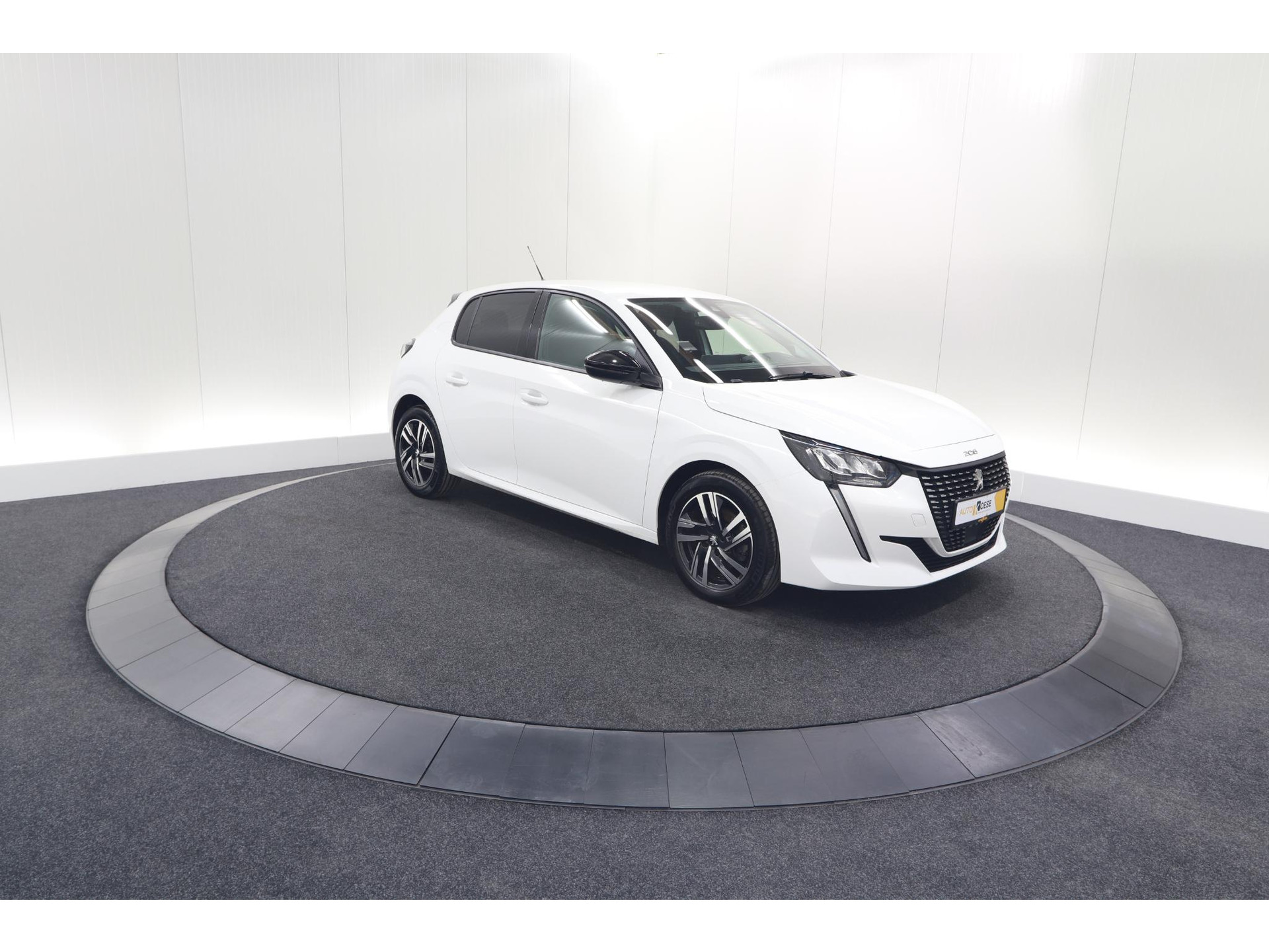 Peugeot 208 PureTech 100 Allure | Adaptieve Cruise Control | Camera | Apple Carplay