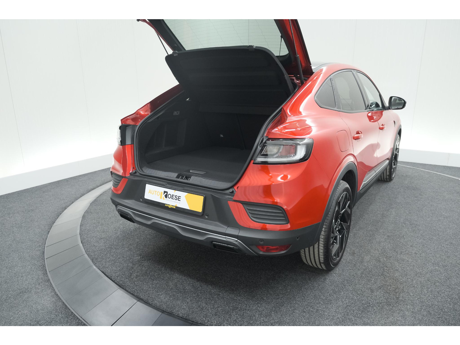 Renault Arkana 1.6 E-Tech hybrid 145 Esprit Alpine | Rondom Camera | Adaptieve Cruise Control | Pack Winter | Dodehoekdetectie