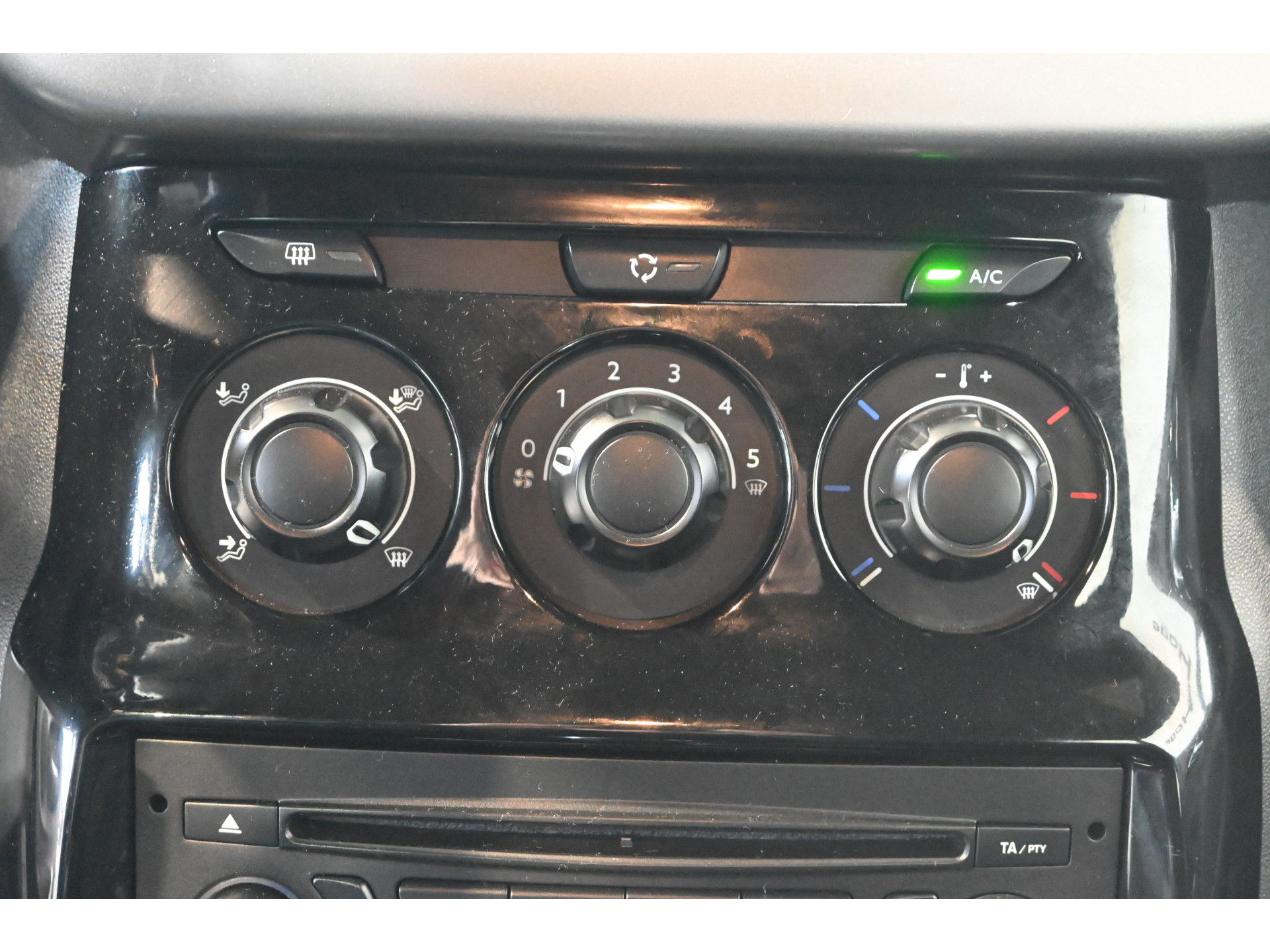 Citroën DS3 DS So Chic Airco Cruise Control LED Rijklaaprijs Inruil Mogelijk!