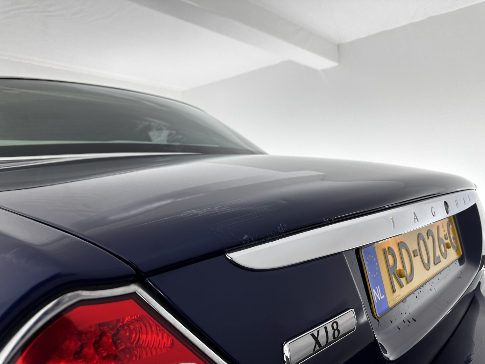 Jaguar XJ 3.5 V8 Executive [ Right-Hand-Drive ] Aut. *LEATHER | BI-XENON | ECC | WOODEN-INLAY | HEATED-COMFORTSEATS | MEMORY-PACK | JAGUAR-AUDIO | PDC | CRUISE | 18"ALU*