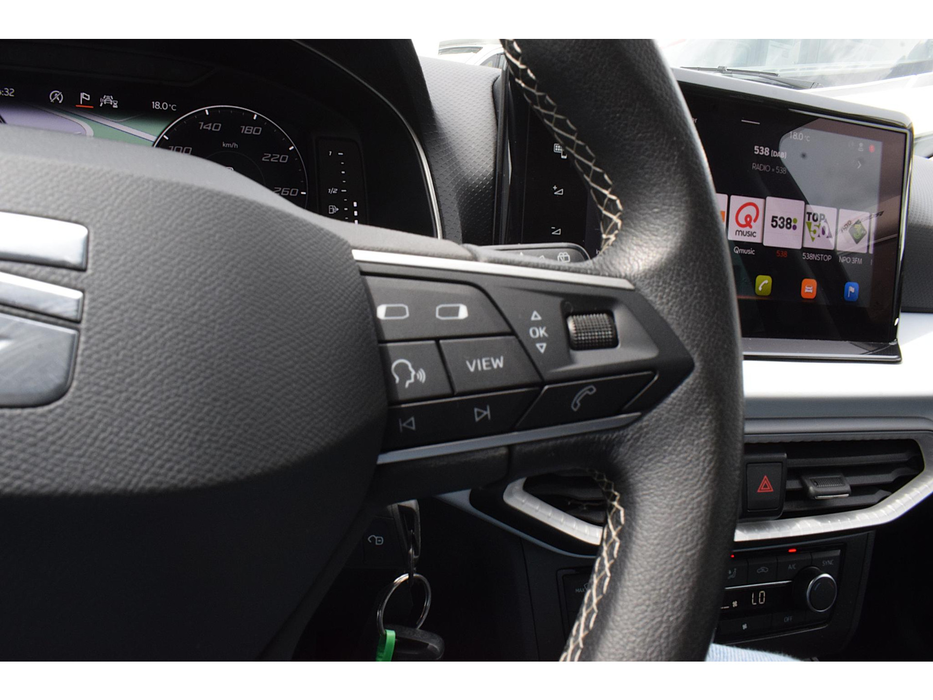 SEAT Ibiza 1.0 EcoTSI Style Business Intense | LED | Stoelverwarming | Climate | CarPlay