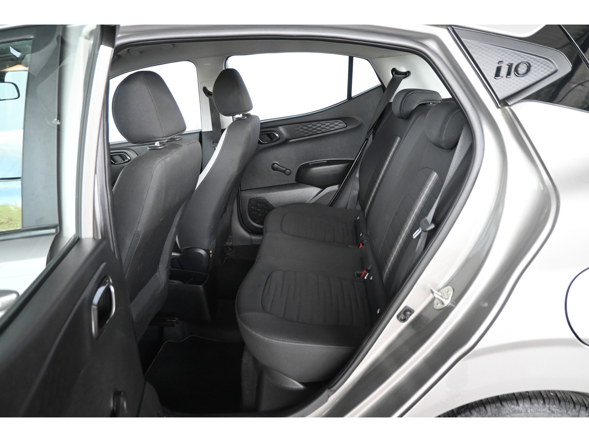 Hyundai i10 1.0 Comfort Airco Carplay Cruise Control LED 1e Eigenaar Rijklaarprijs! Inruil Mogelijk!