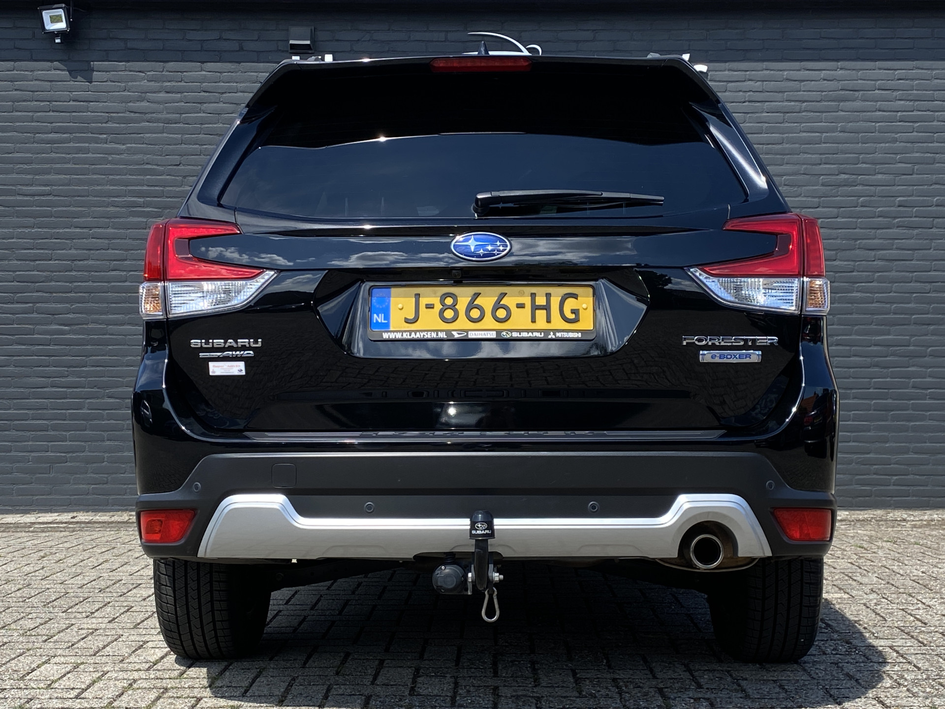 Subaru Forester 2.0i e-BOXER Luxury AUT. | dealer onderh. | leder interieur | trekhaak | adapt. cruise | carplay | memory seat